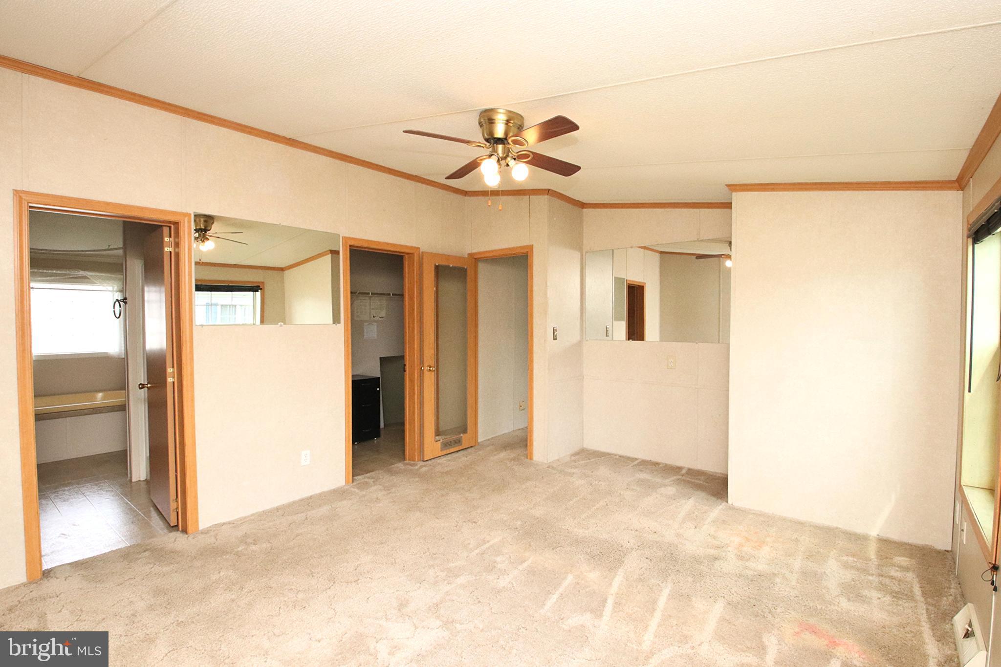 LAKESIDE VILLAGE - Residential