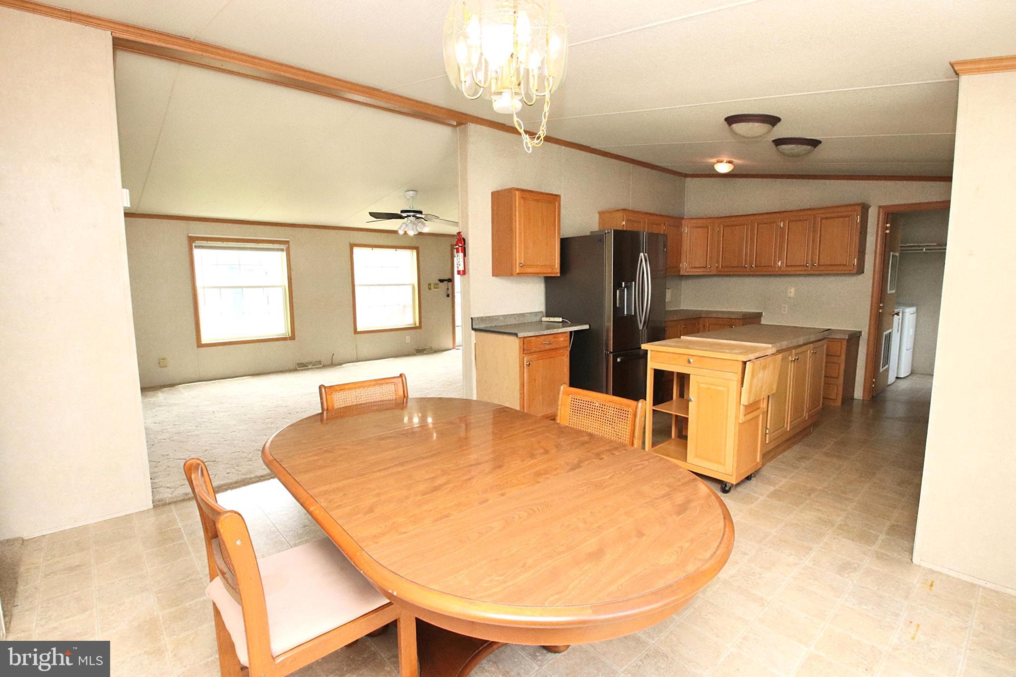 LAKESIDE VILLAGE - Residential