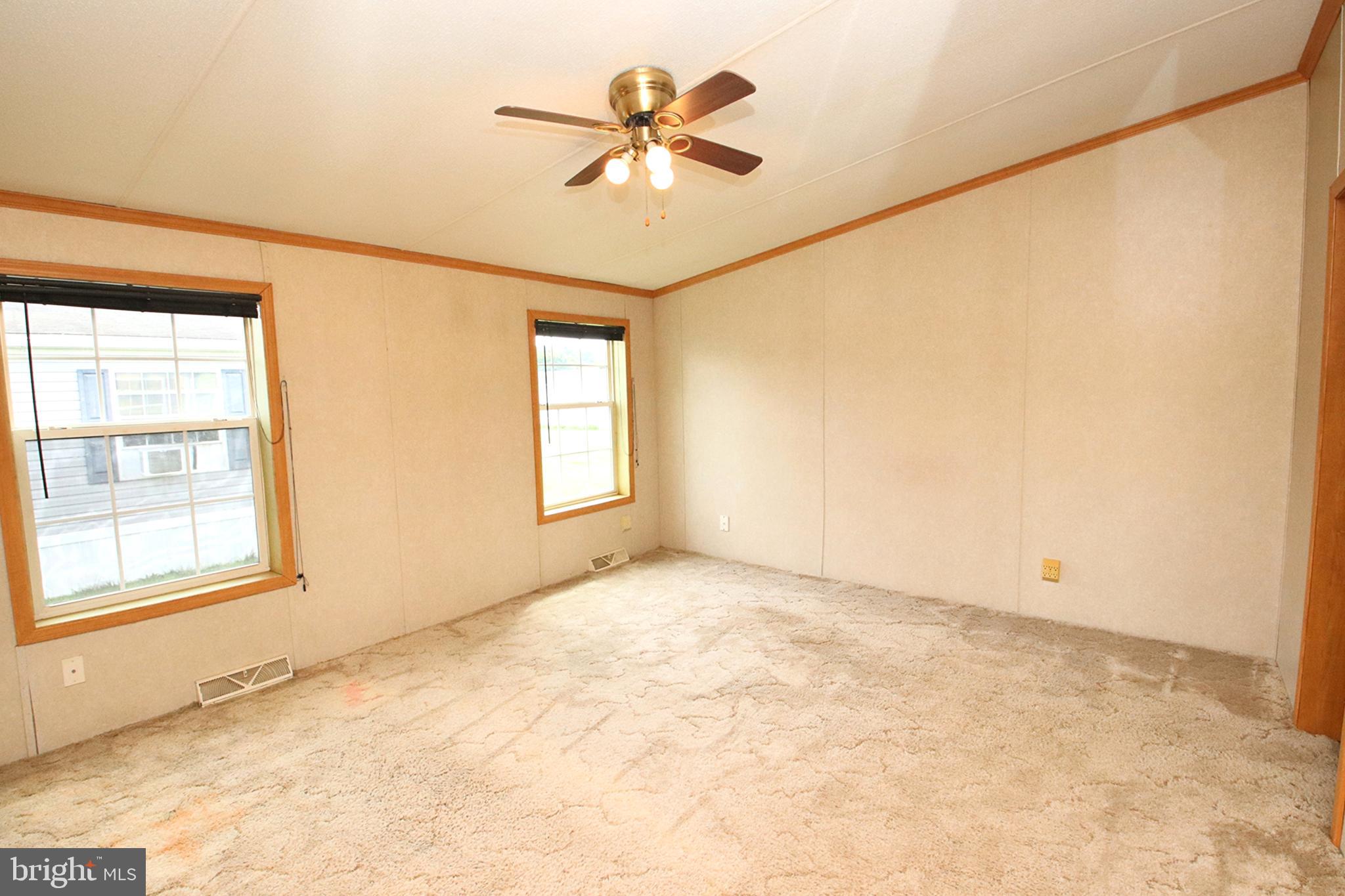 LAKESIDE VILLAGE - Residential