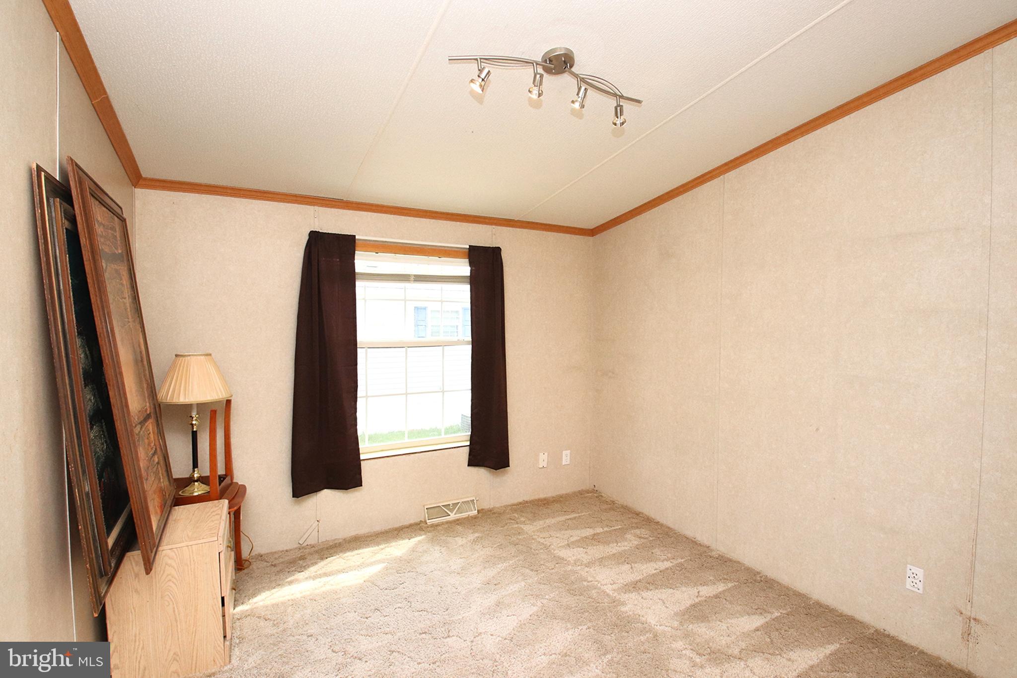 LAKESIDE VILLAGE - Residential