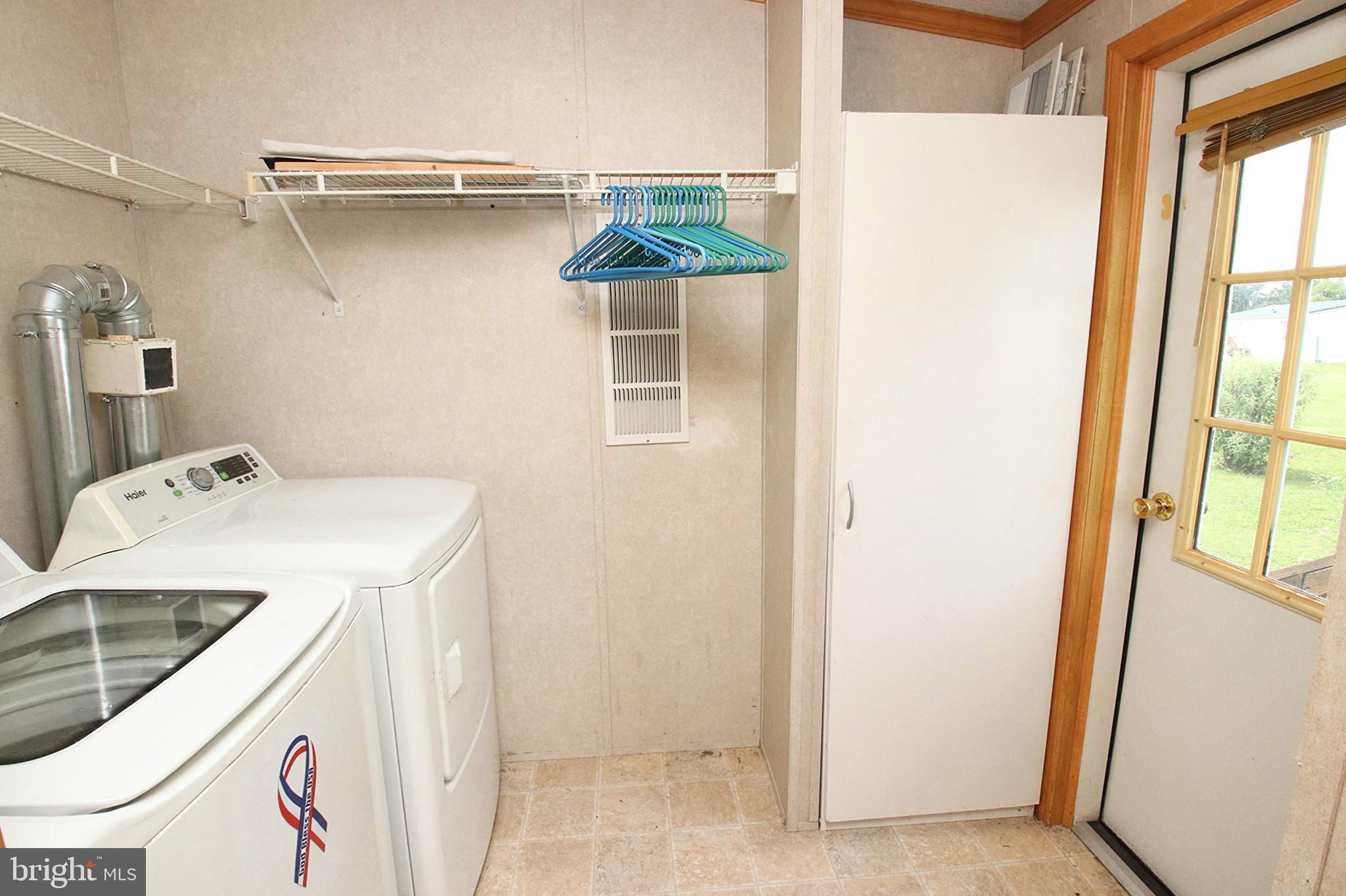 LAKESIDE VILLAGE - Residential