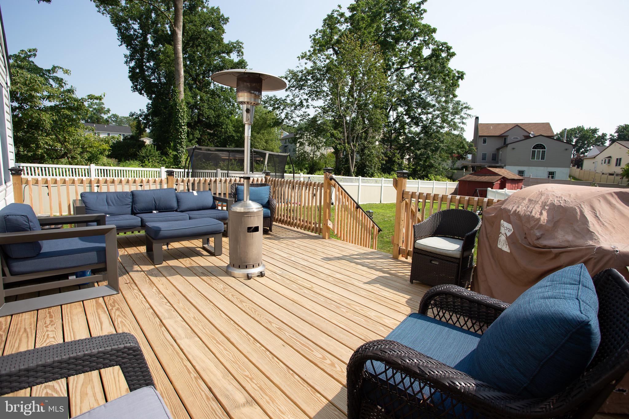 HIGHLAND PINES - Residential
