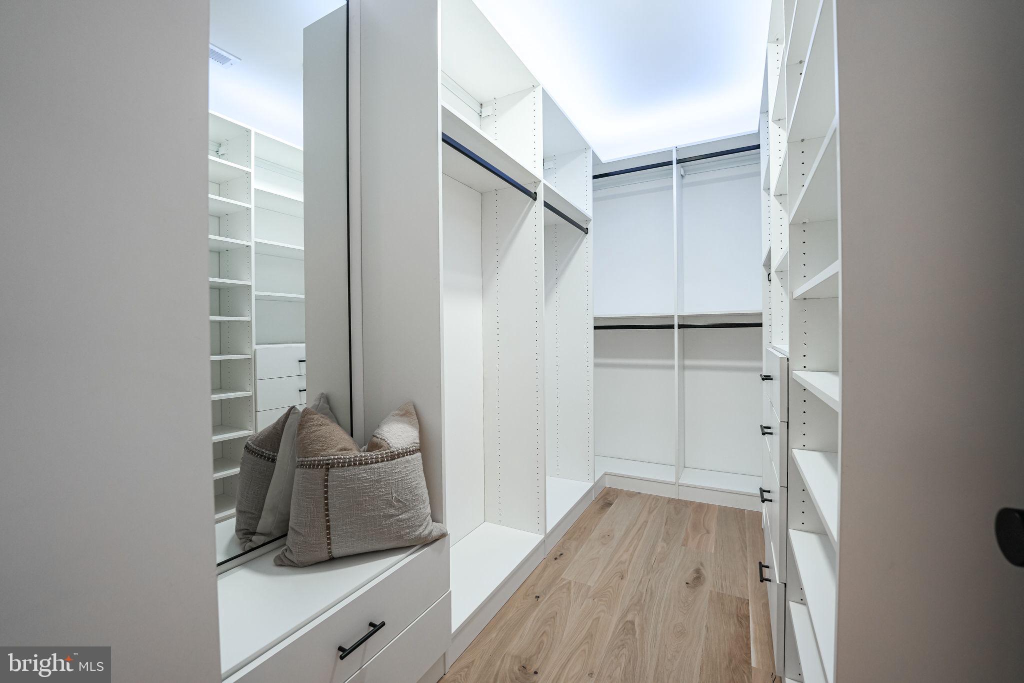 PARKWOOD - Residential