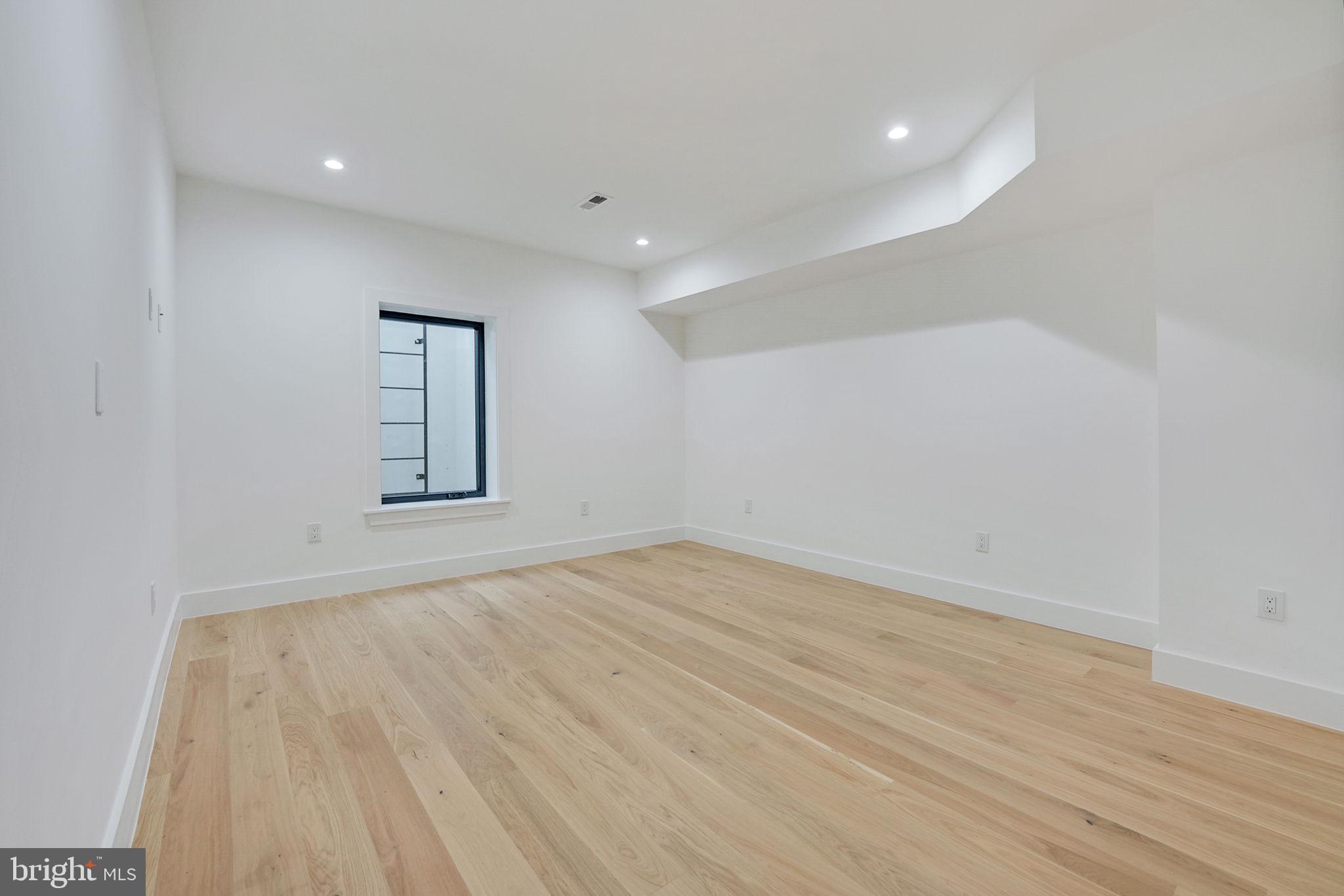 PARKWOOD - Residential