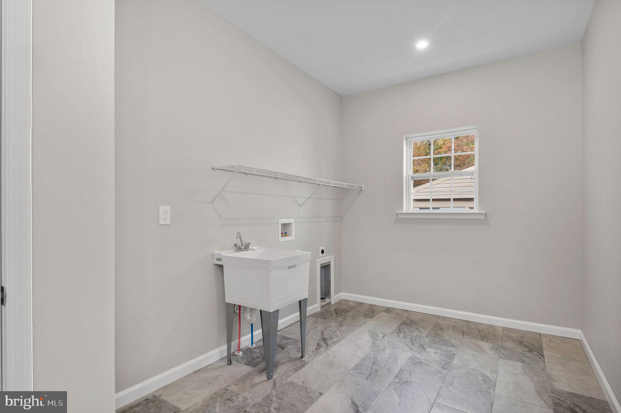 NON AVAILABLE - Residential