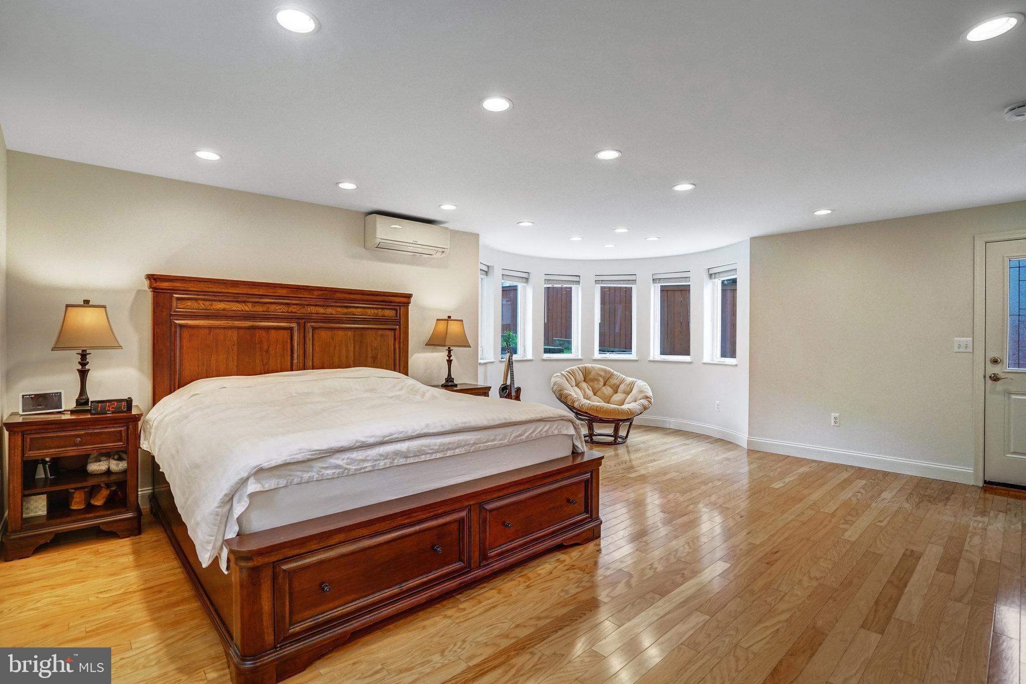 TUCKAHOE VILLAGE - Residential