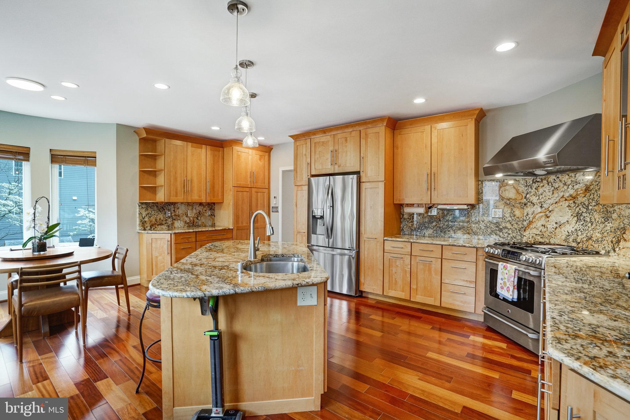 TUCKAHOE VILLAGE - Residential