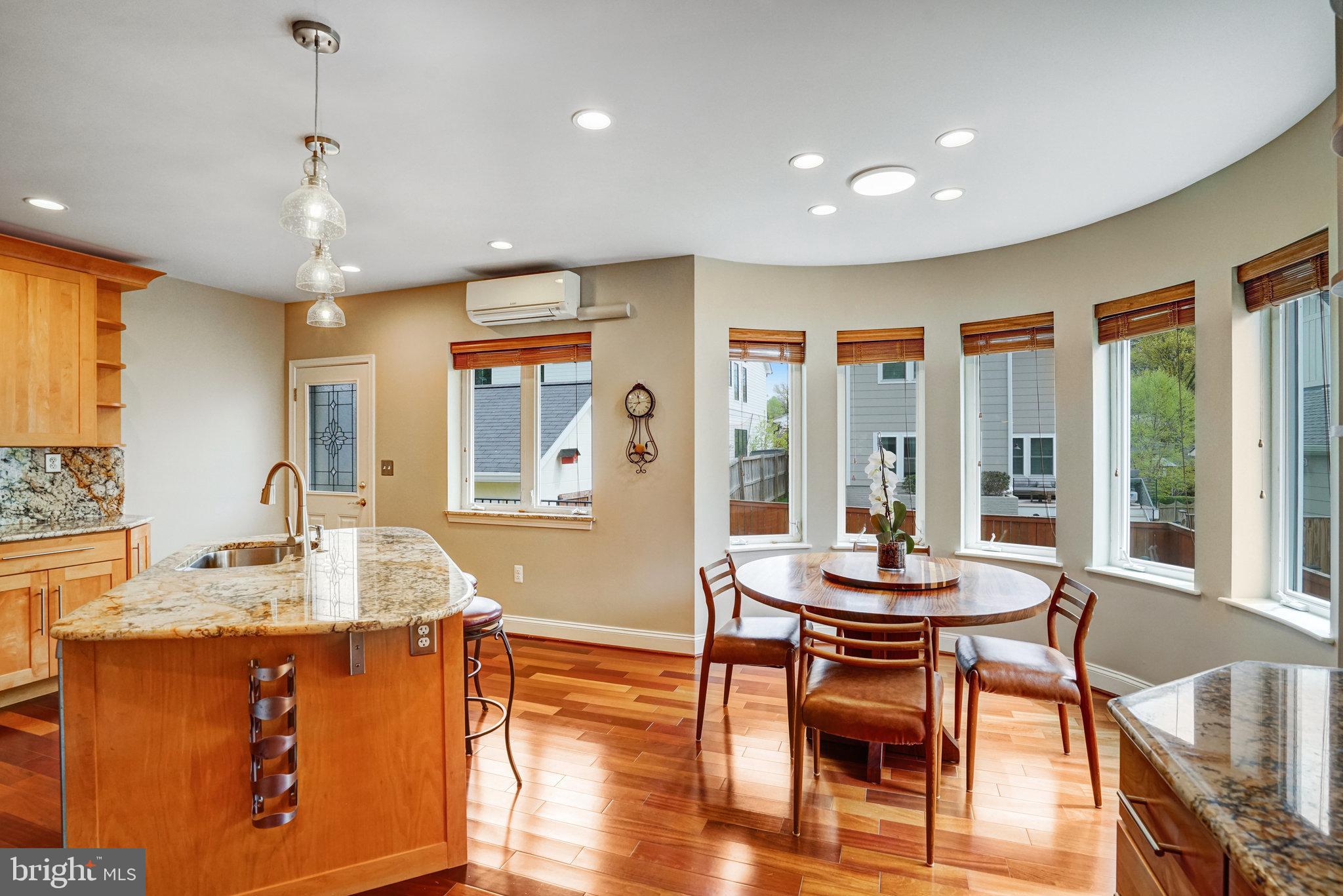 TUCKAHOE VILLAGE - Residential