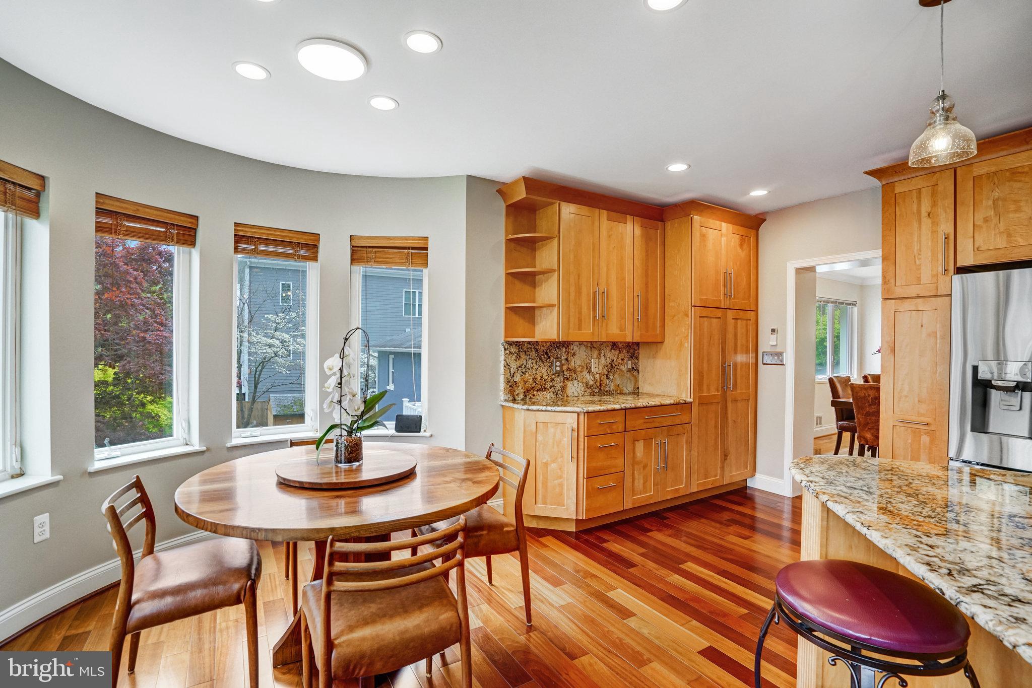 TUCKAHOE VILLAGE - Residential