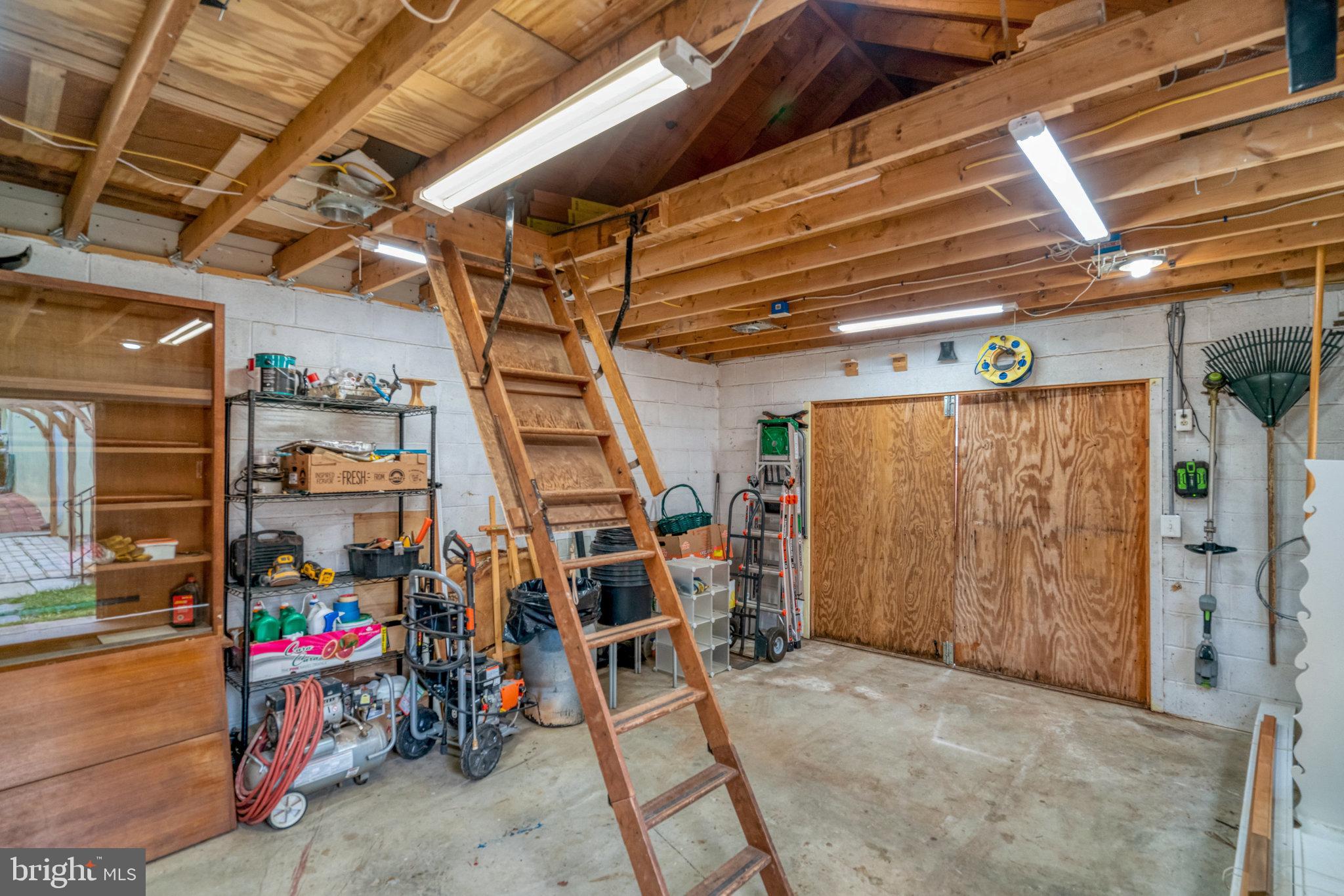 TUCKAHOE VILLAGE - Residential