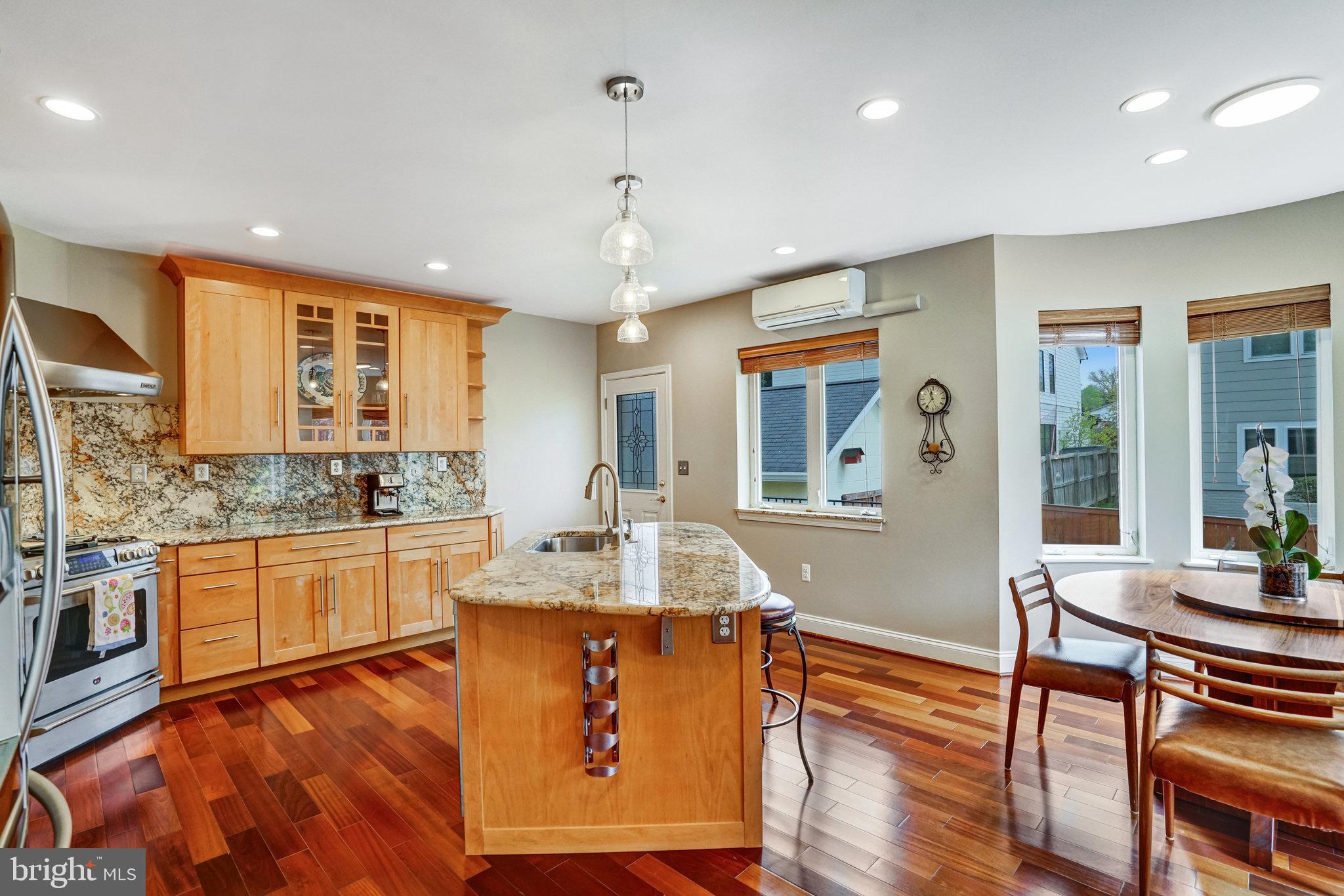 TUCKAHOE VILLAGE - Residential