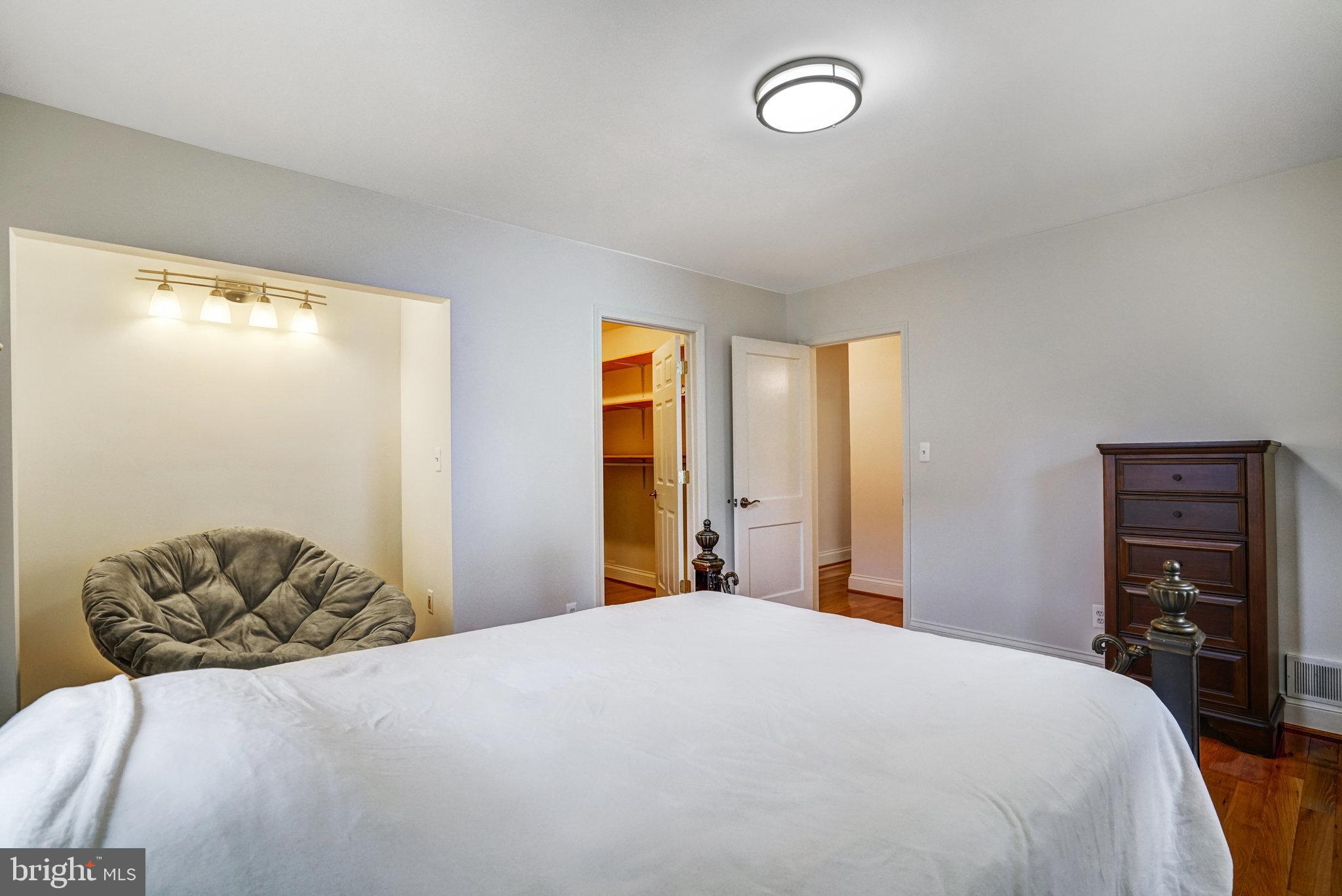 TUCKAHOE VILLAGE - Residential