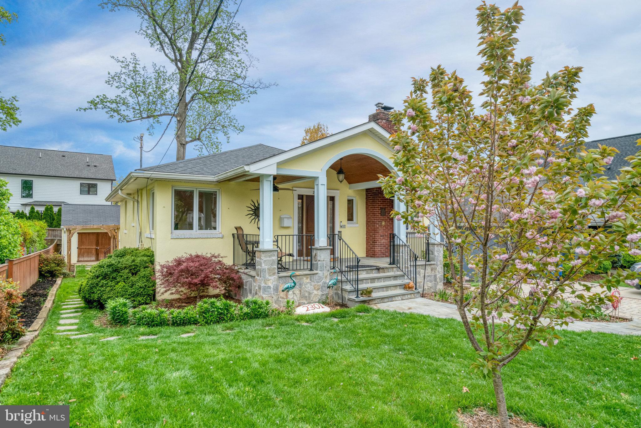 TUCKAHOE VILLAGE - Residential