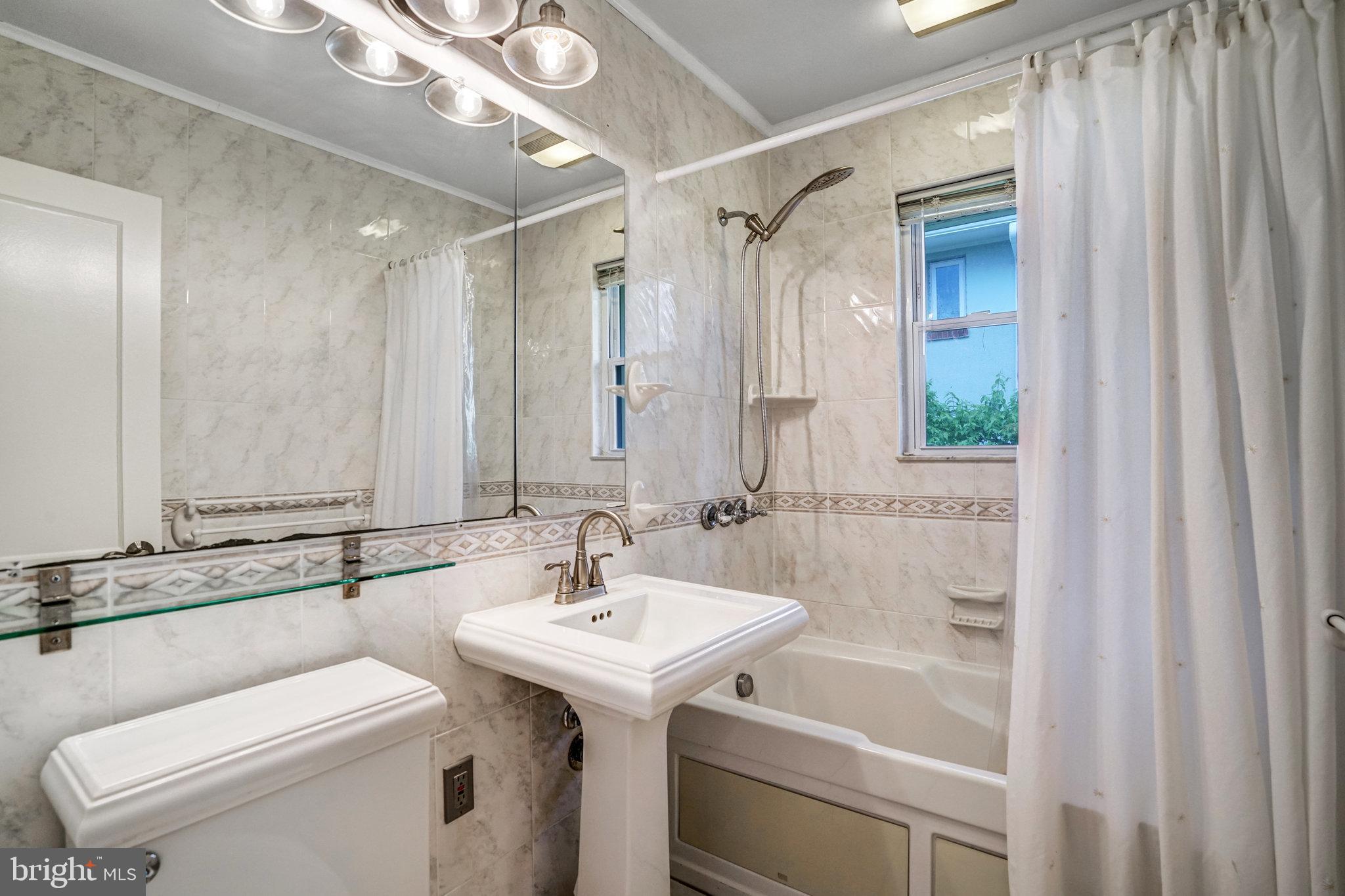 TUCKAHOE VILLAGE - Residential