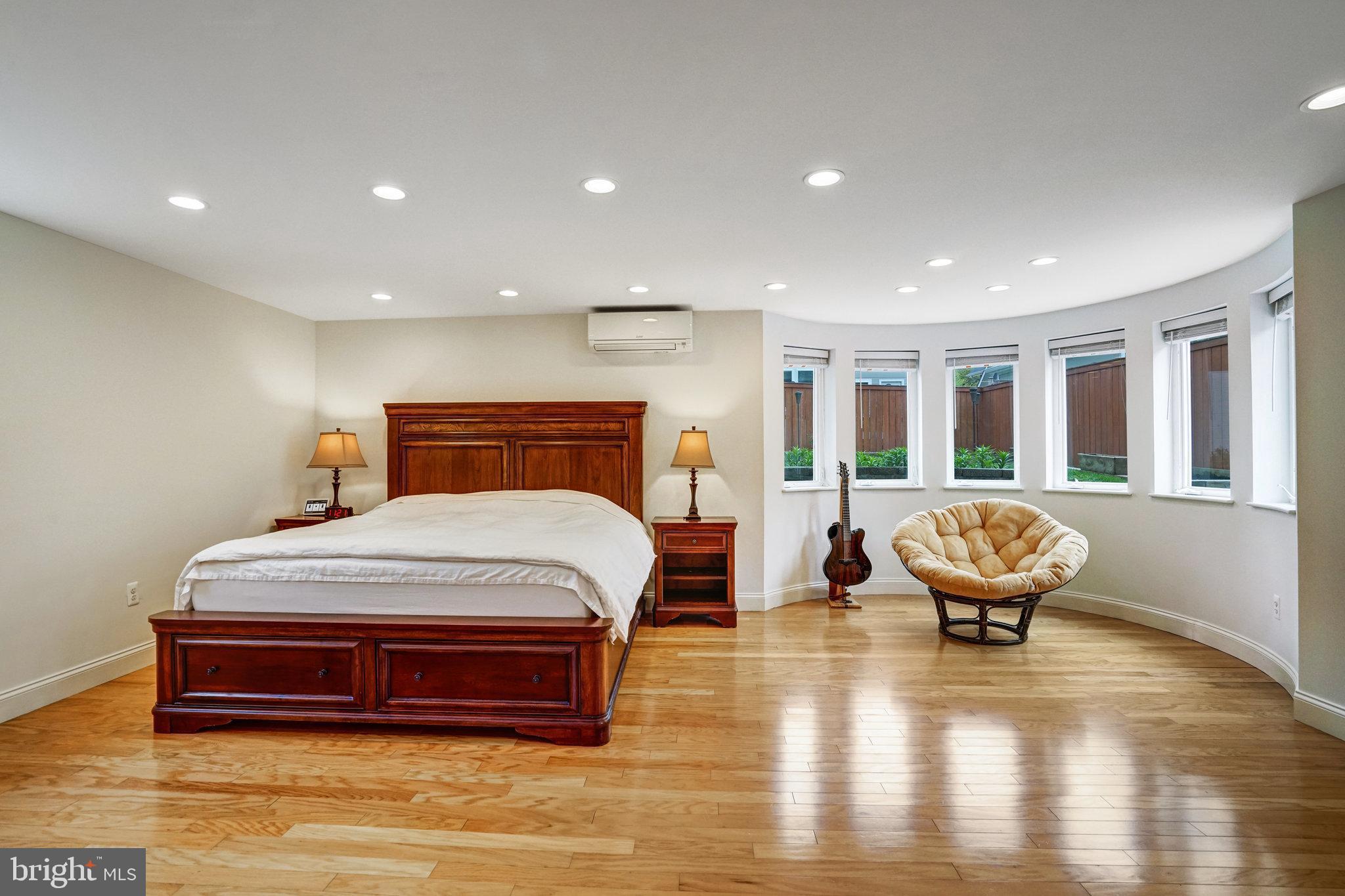 TUCKAHOE VILLAGE - Residential