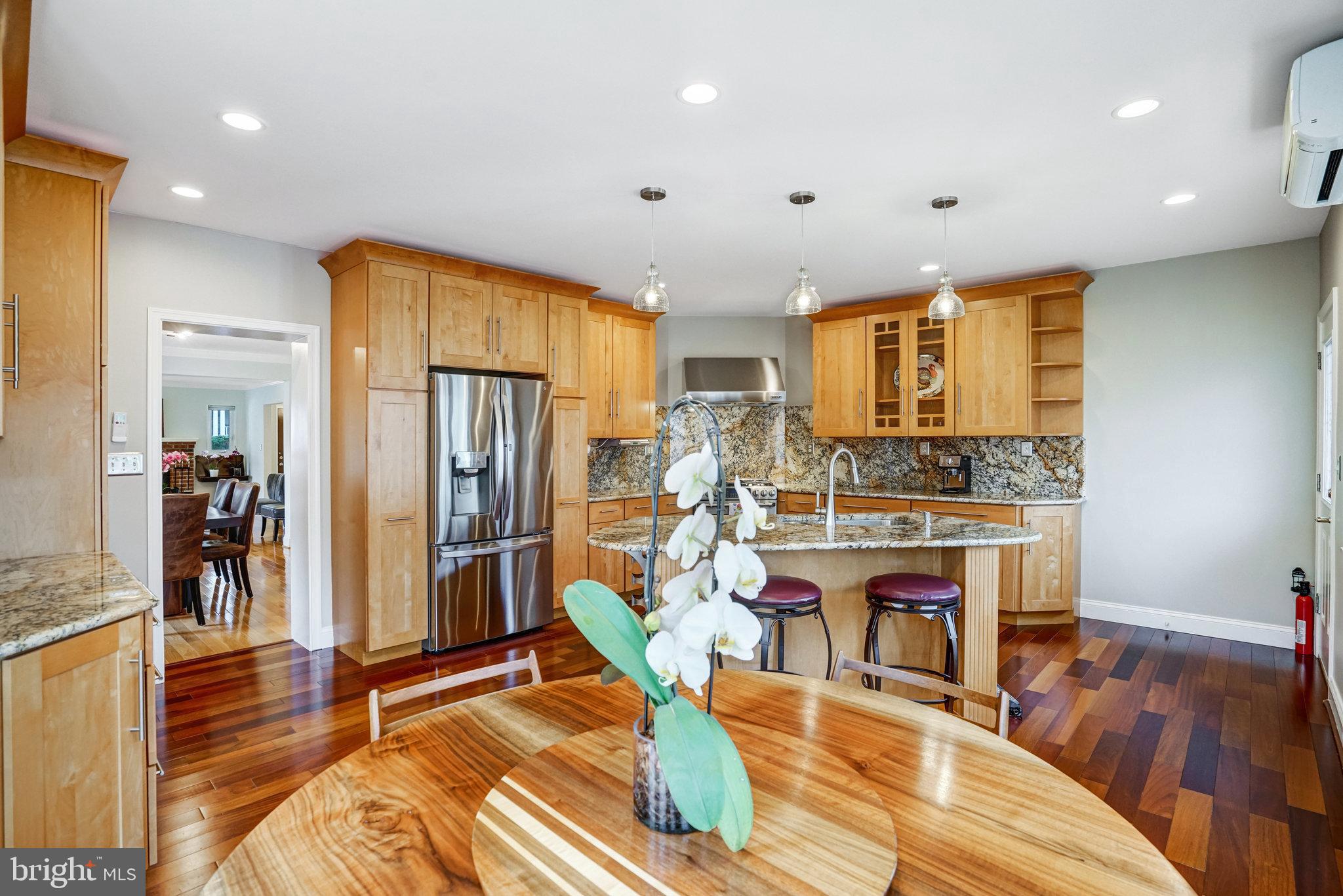 TUCKAHOE VILLAGE - Residential