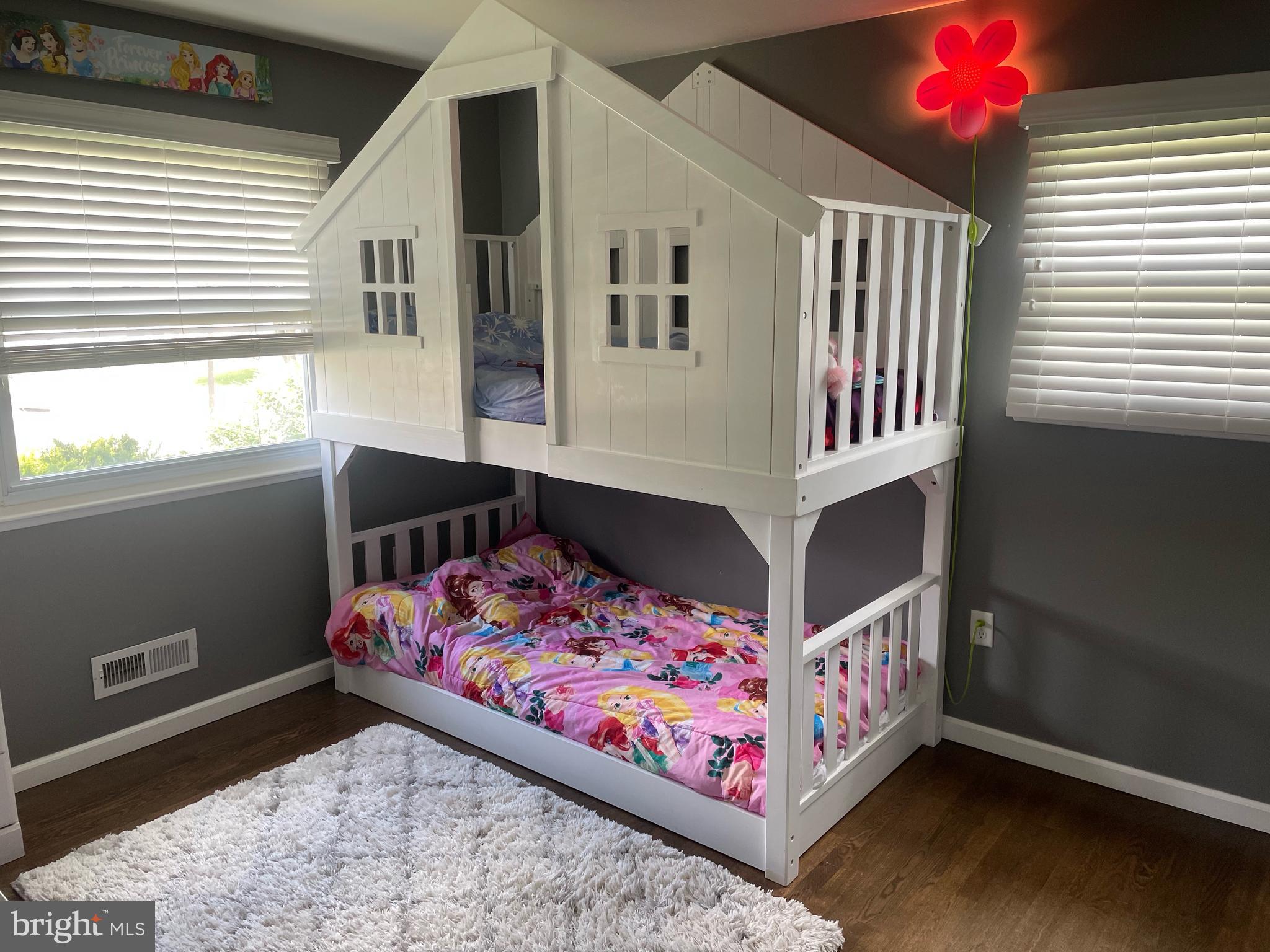 WESTVIEW PARK - Residential