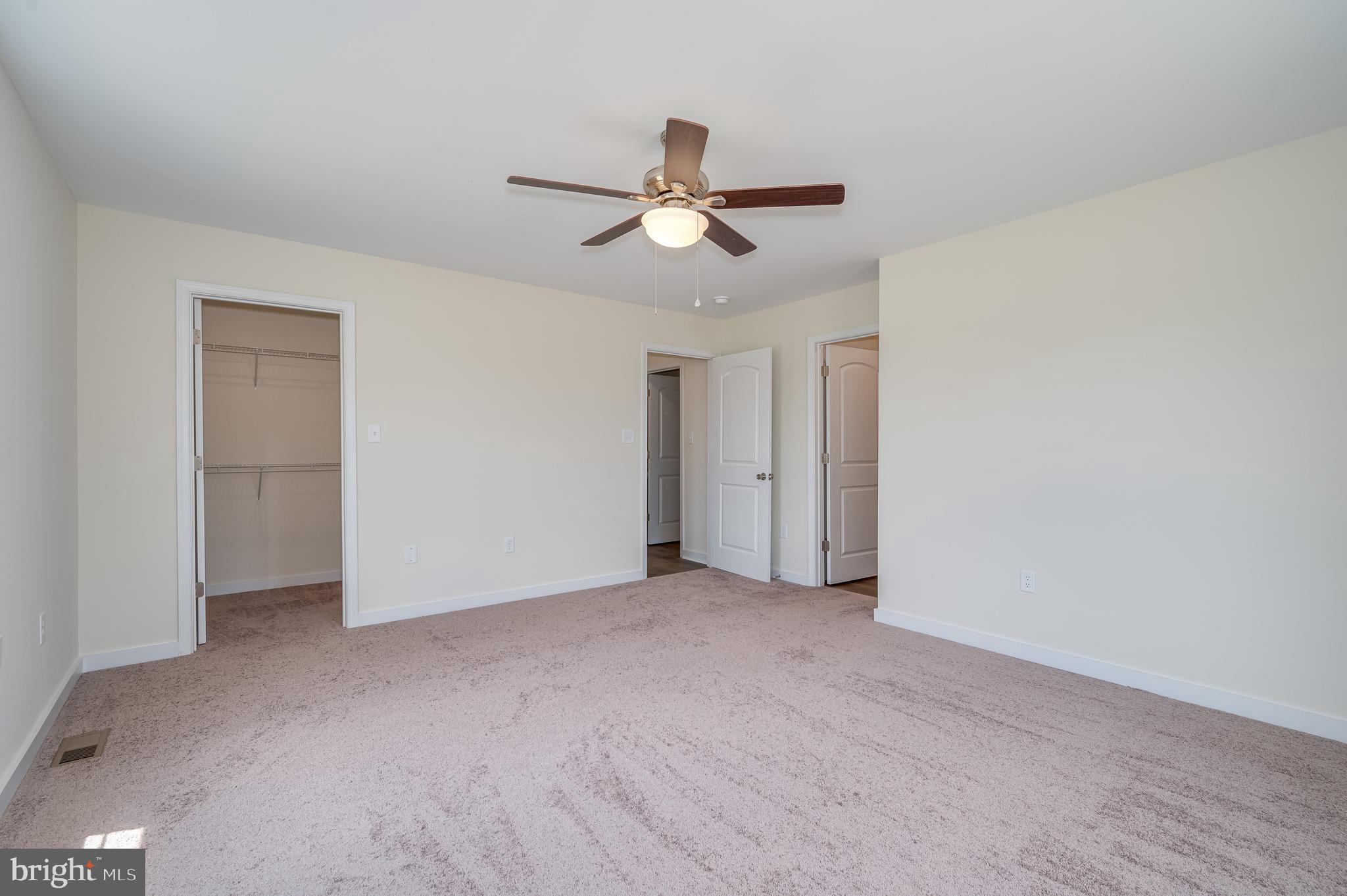 OAKLAND OVERLOOK - Residential