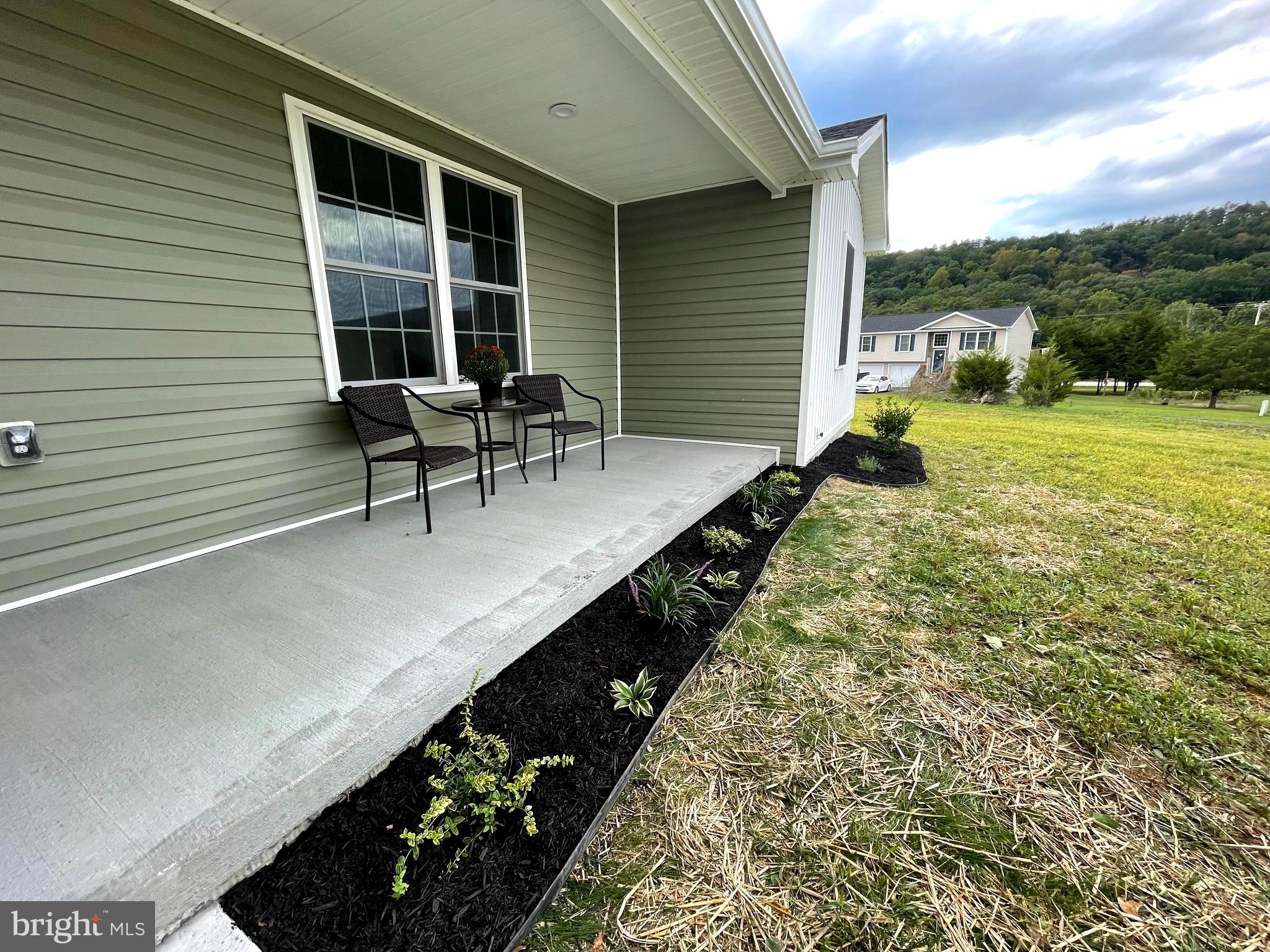 OAKLAND OVERLOOK - Residential