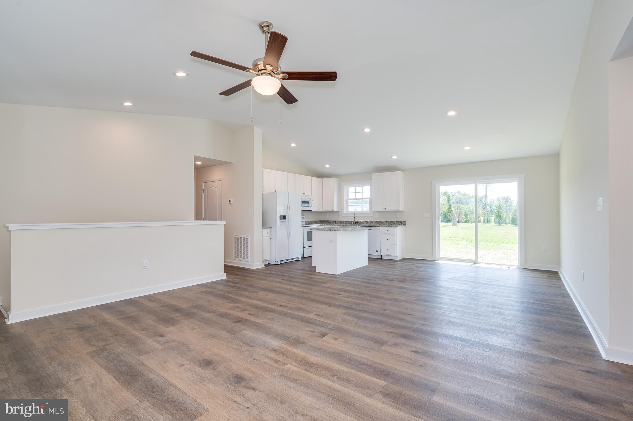 OAKLAND OVERLOOK - Residential