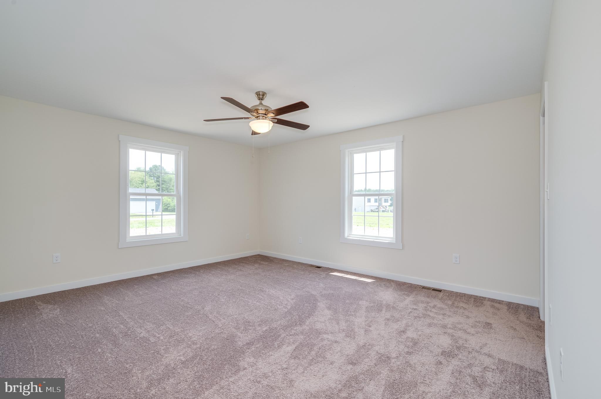 OAKLAND OVERLOOK - Residential