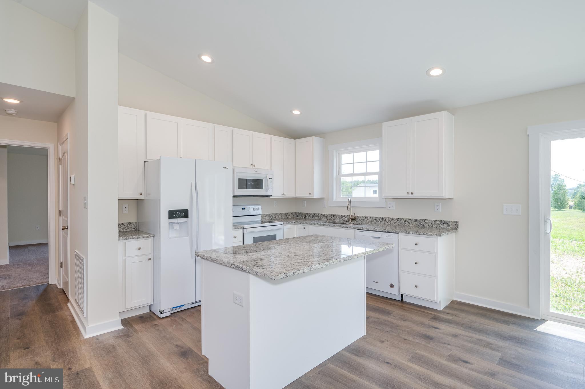 OAKLAND OVERLOOK - Residential