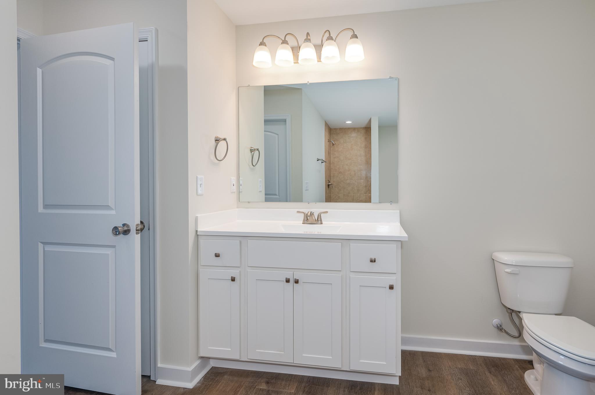 OAKLAND OVERLOOK - Residential