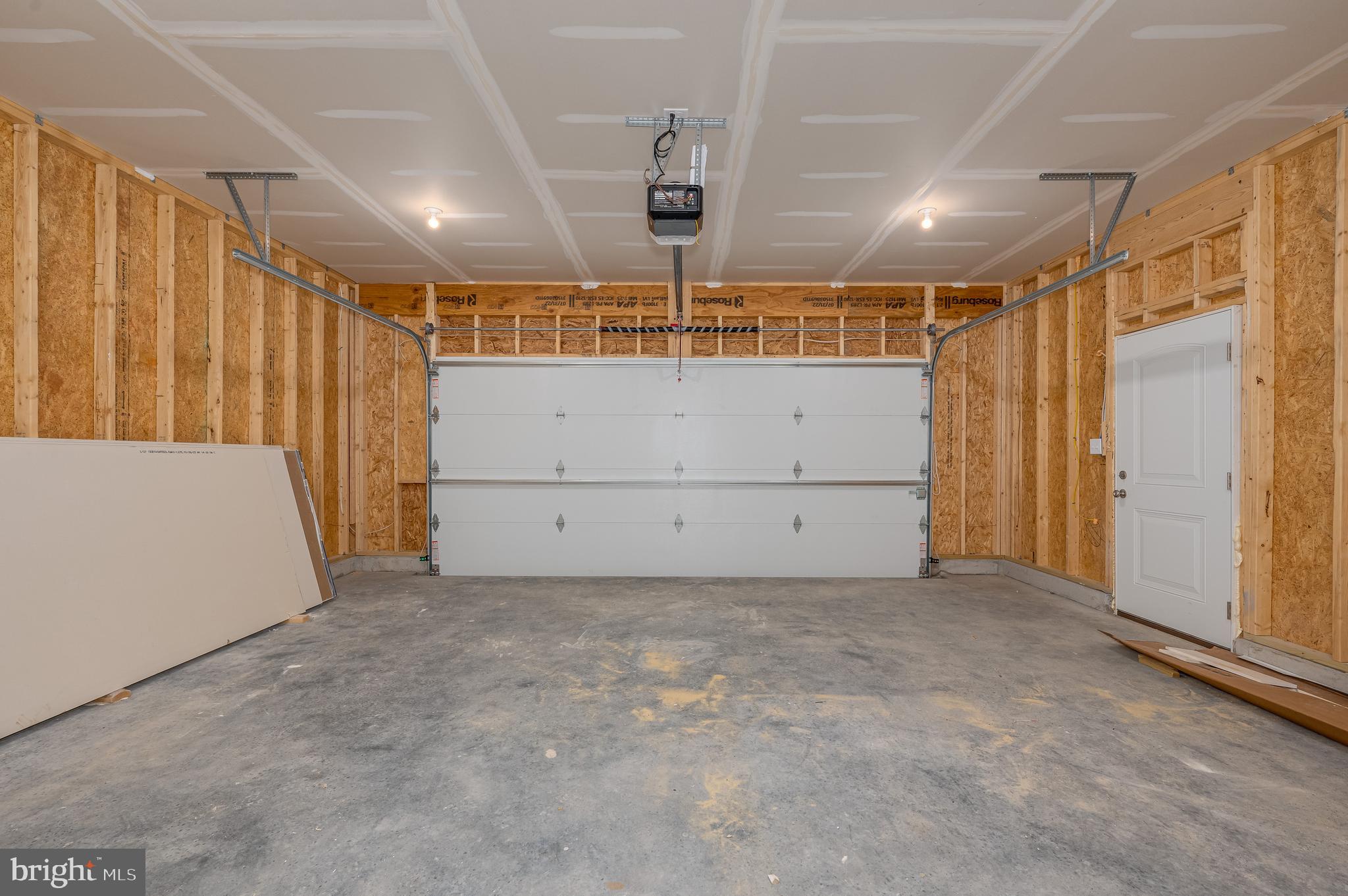 OAKLAND OVERLOOK - Residential