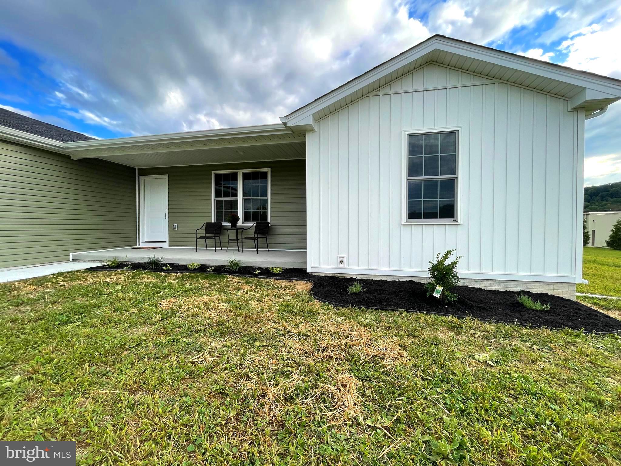 OAKLAND OVERLOOK - Residential