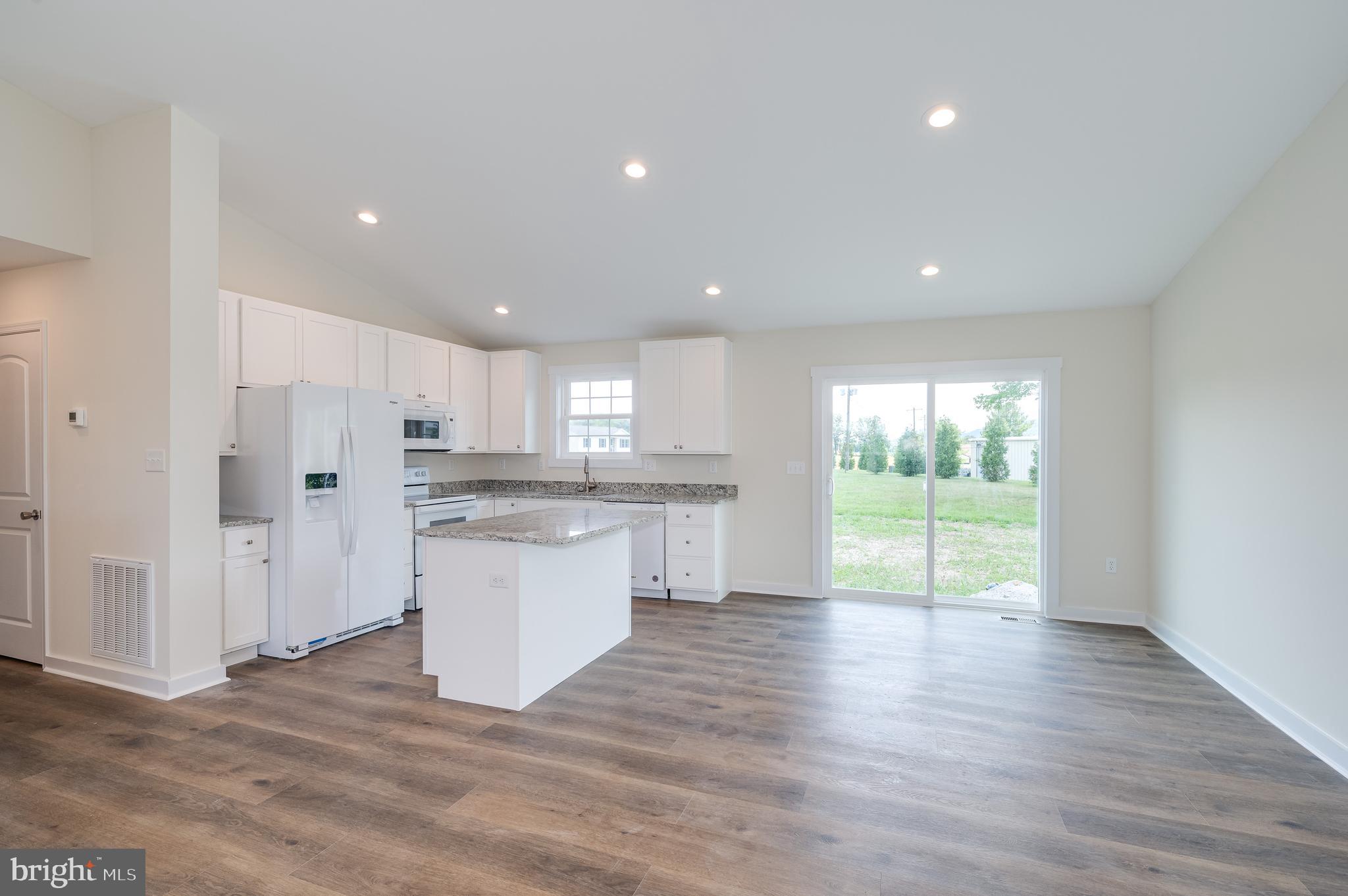 OAKLAND OVERLOOK - Residential