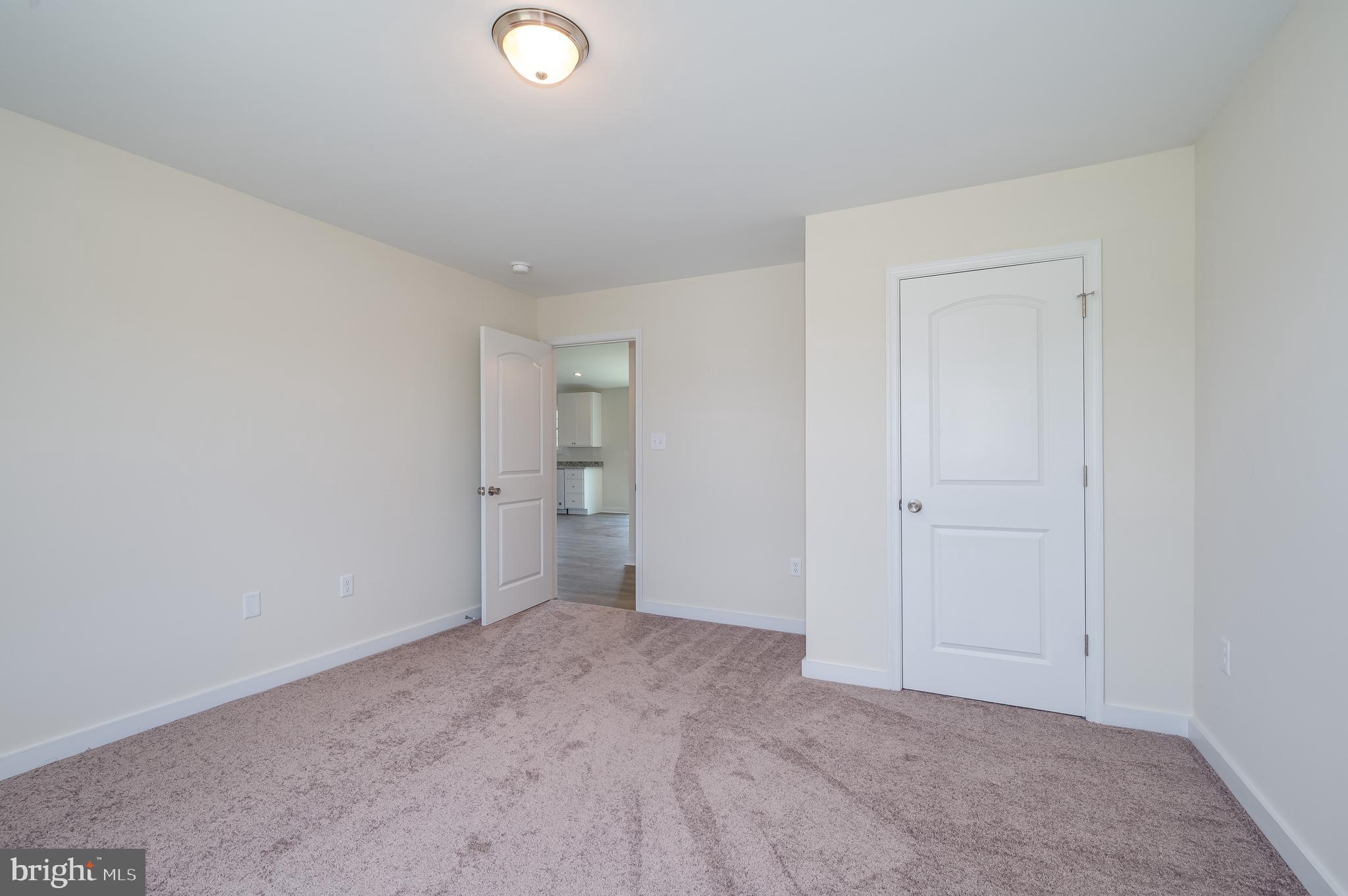 OAKLAND OVERLOOK - Residential