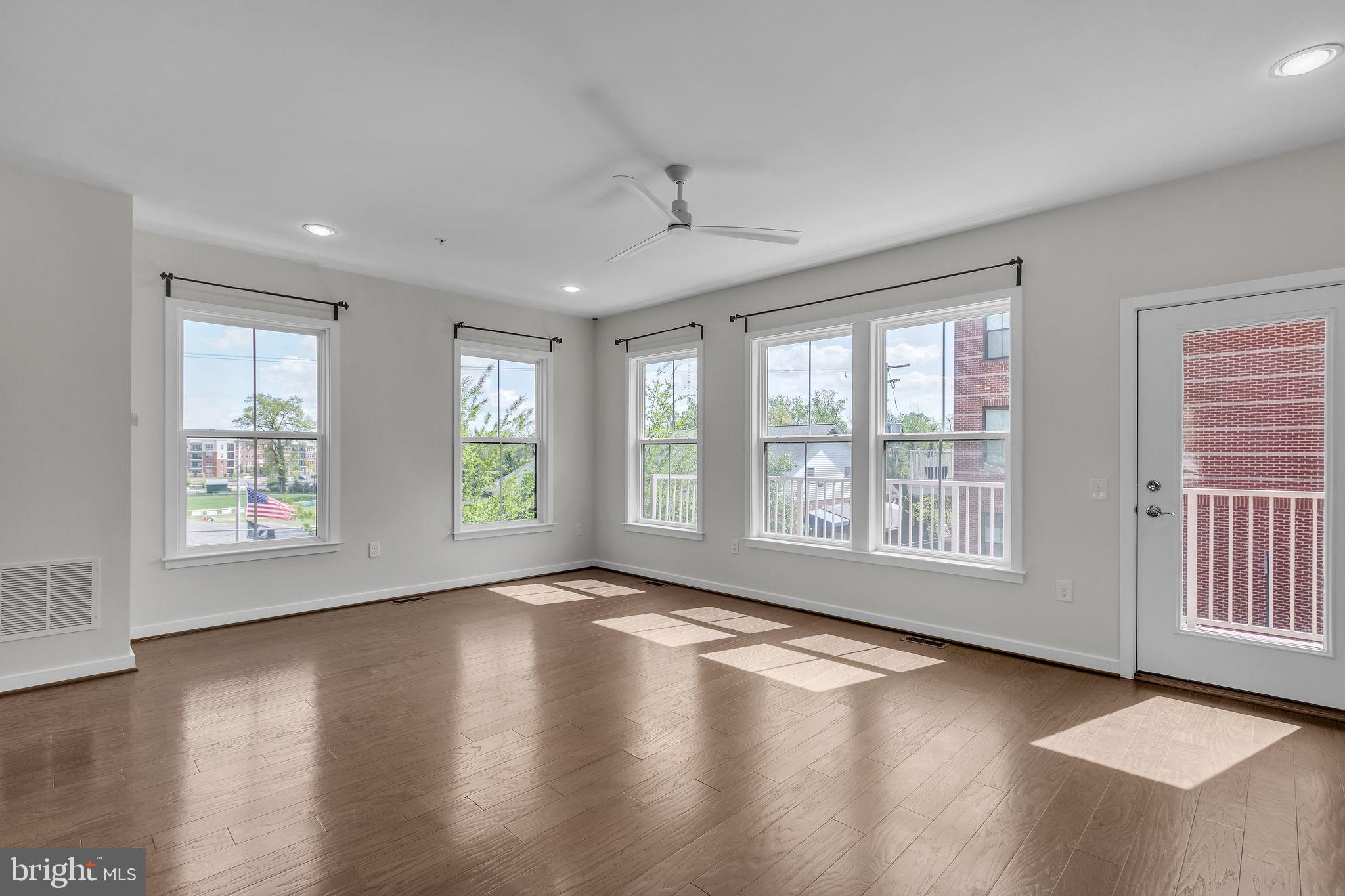 MOUNT VINEYARD - Residential