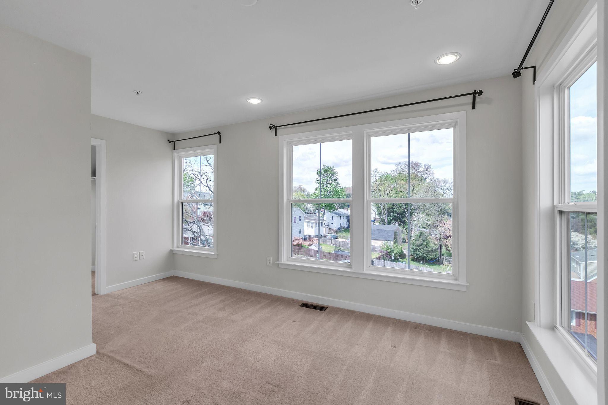 MOUNT VINEYARD - Residential