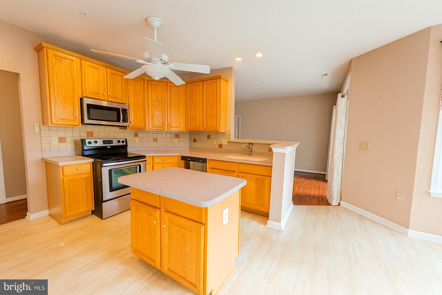 TAYLOR RIDGE CONDOMINIUMS - Residential