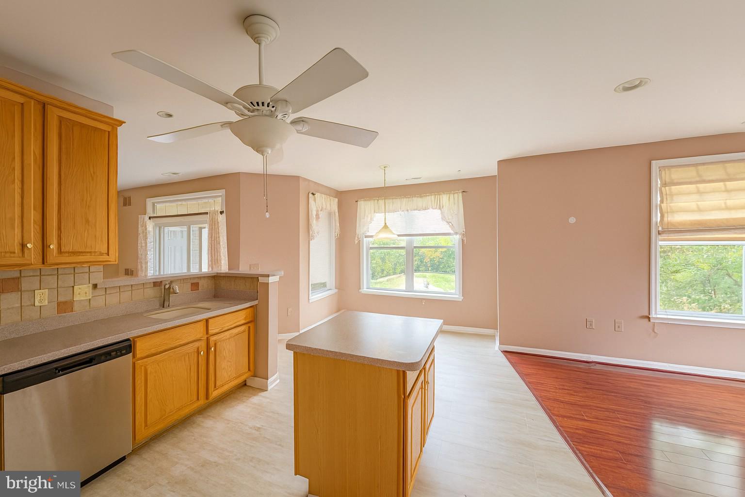 TAYLOR RIDGE CONDOMINIUMS - Residential