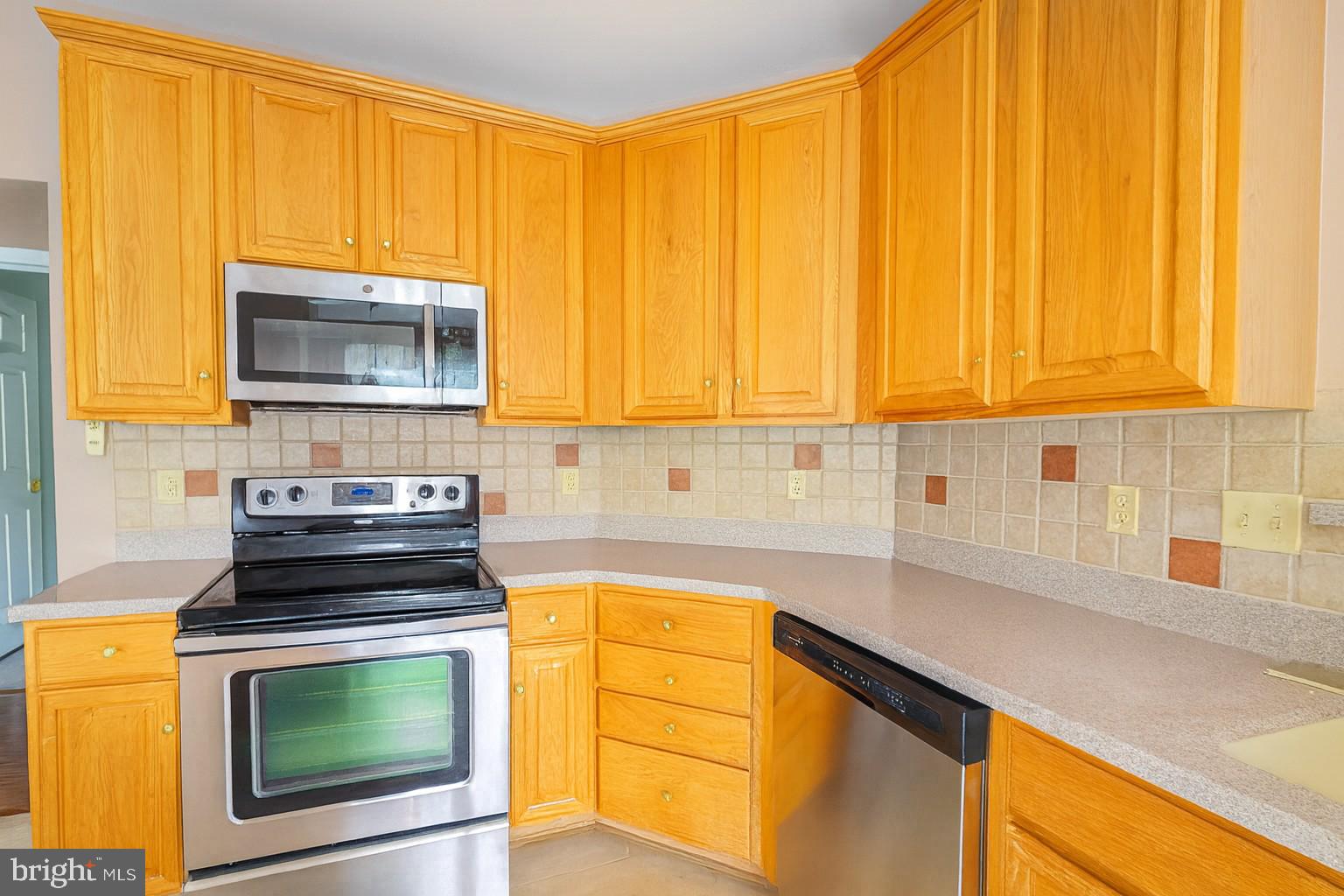 TAYLOR RIDGE CONDOMINIUMS - Residential