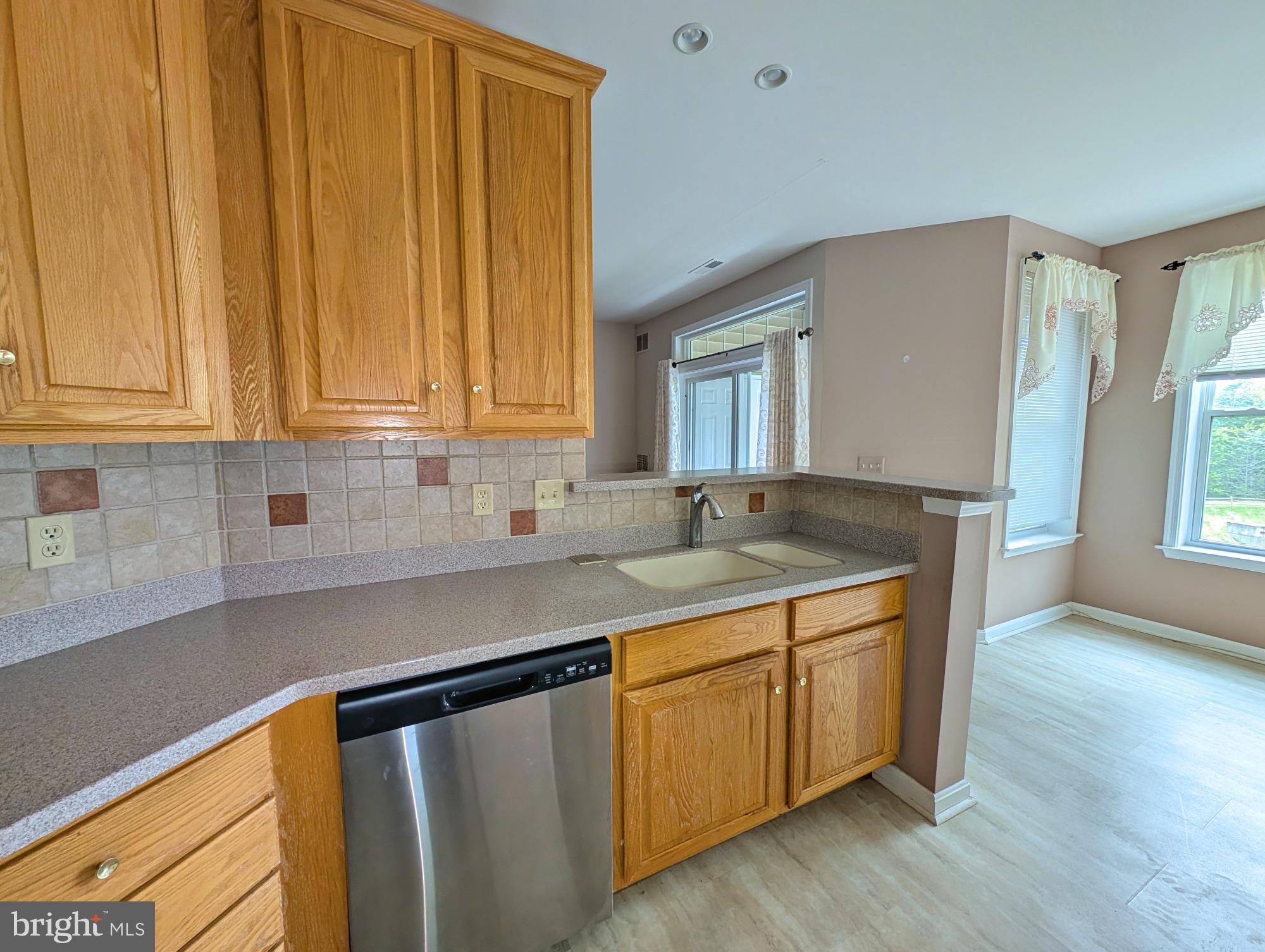 TAYLOR RIDGE CONDOMINIUMS - Residential