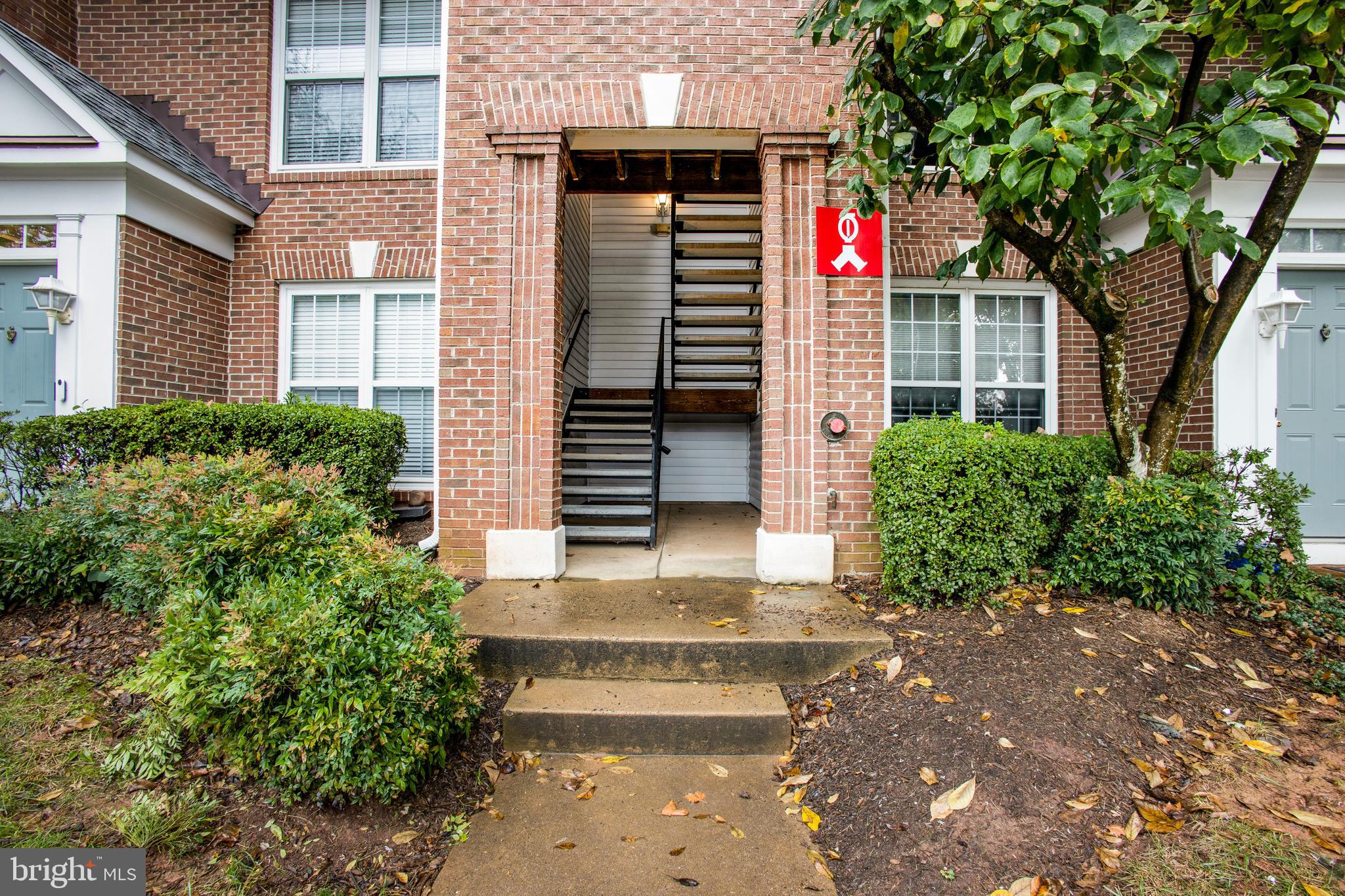 FAIR LAKES - Residential Lease