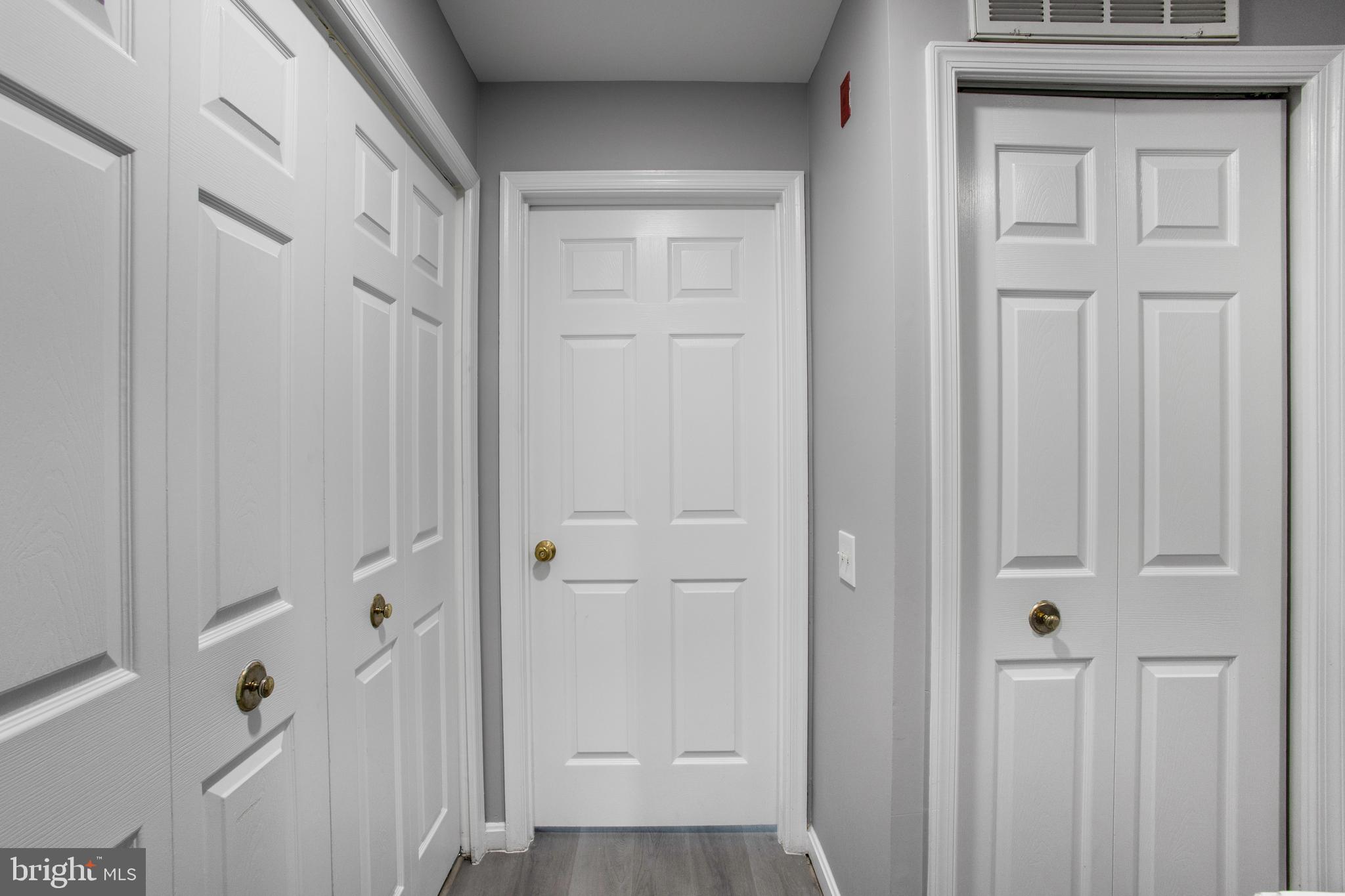 FAIR LAKES - Residential Lease