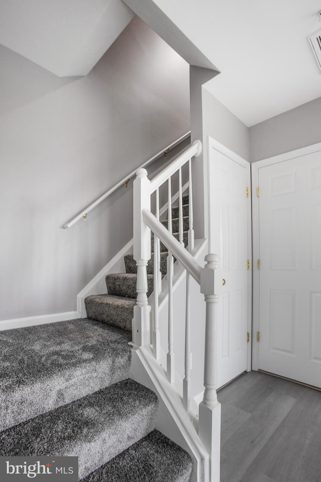 FAIR LAKES - Residential Lease