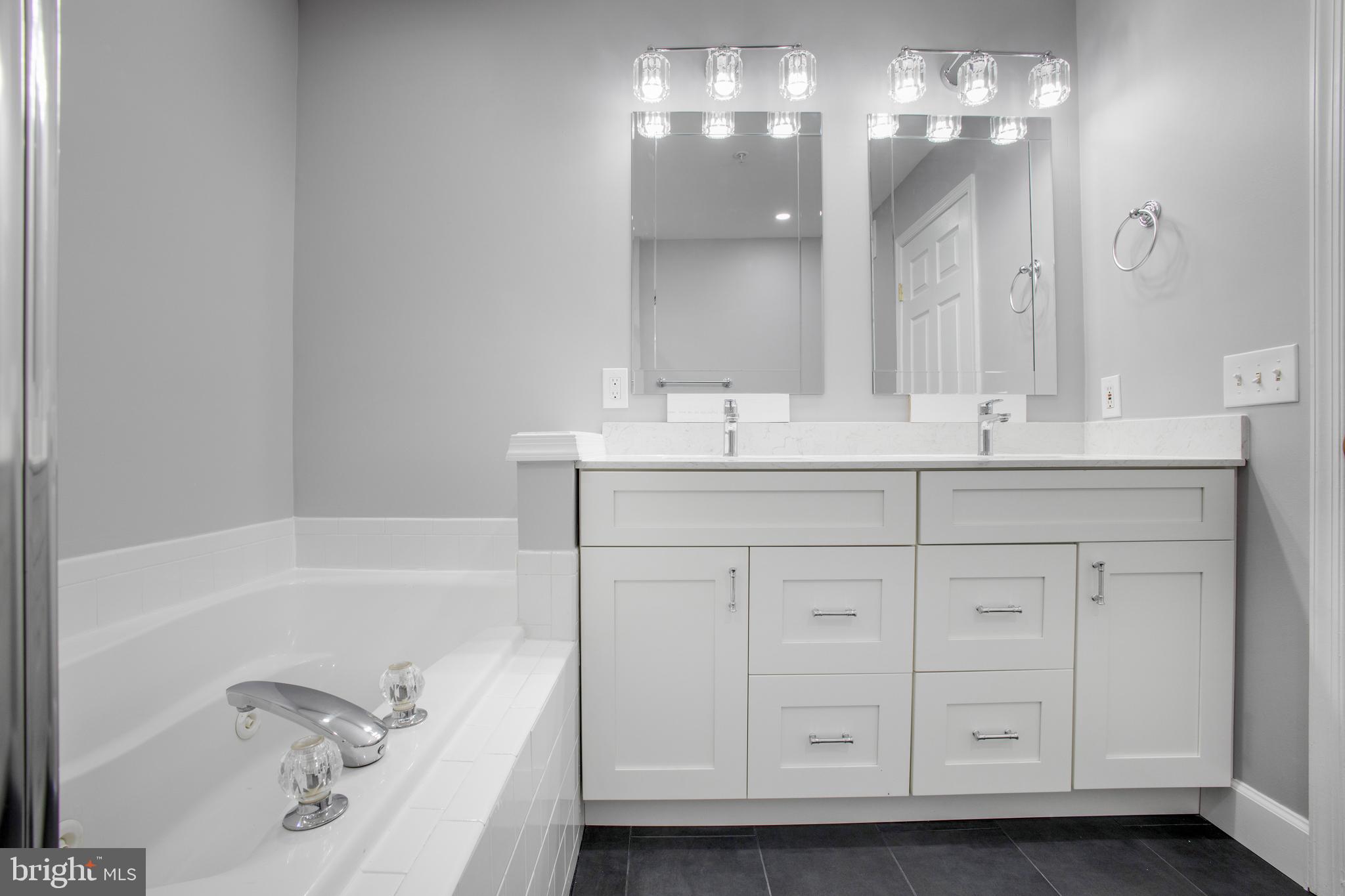 FAIR LAKES - Residential Lease