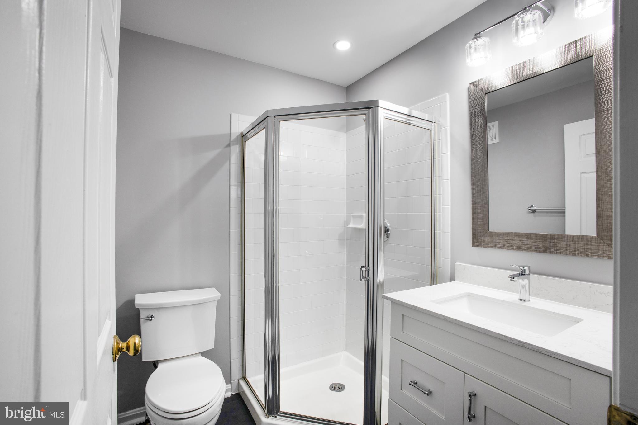 FAIR LAKES - Residential Lease