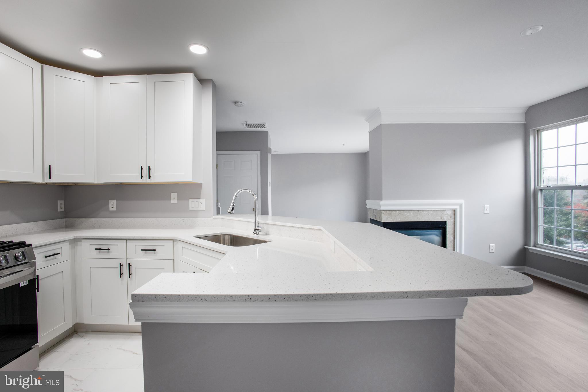 FAIR LAKES - Residential Lease