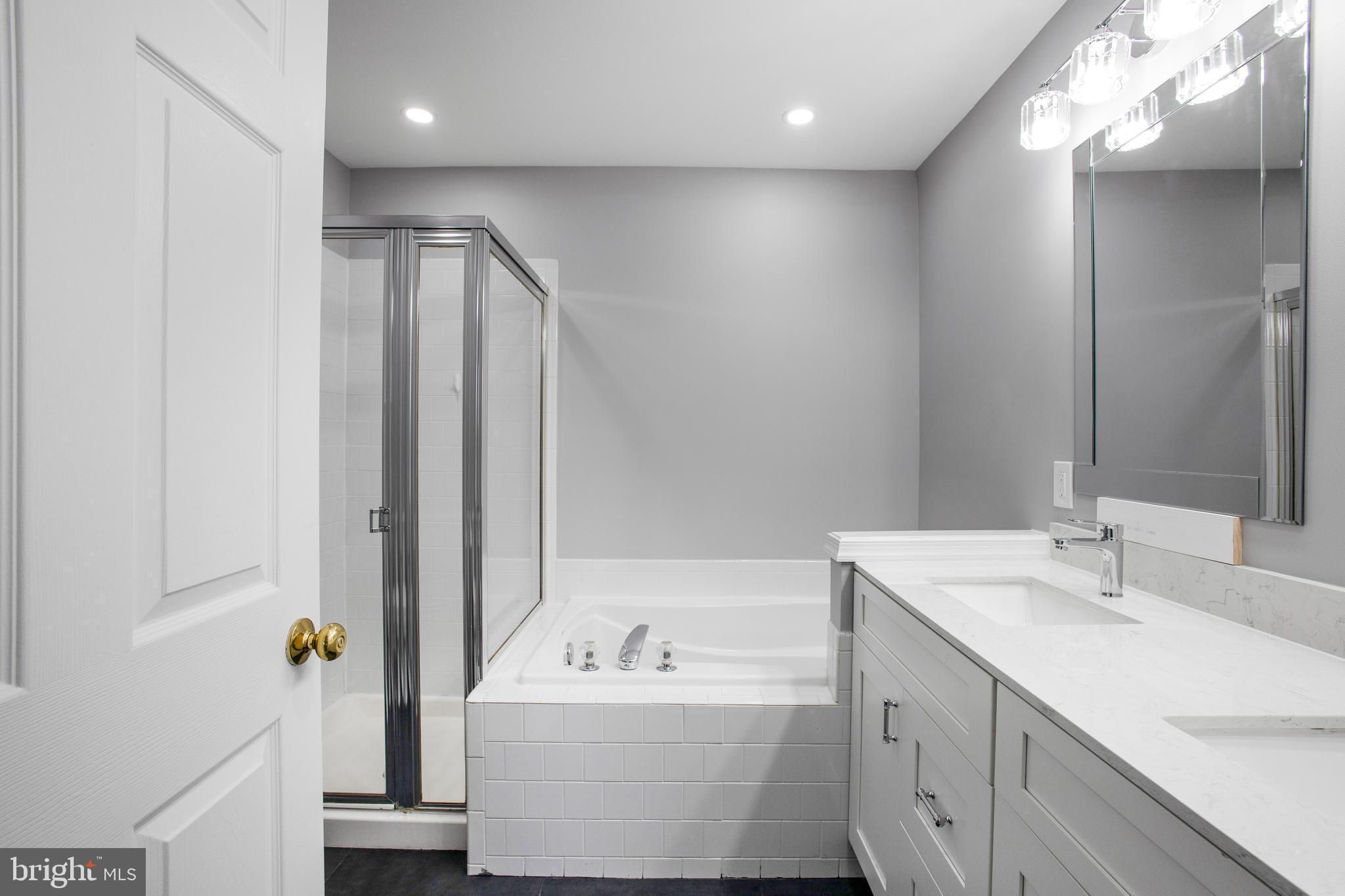 FAIR LAKES - Residential Lease