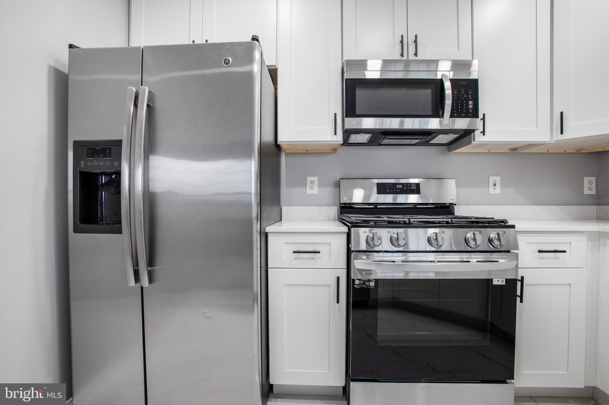 FAIR LAKES - Residential Lease