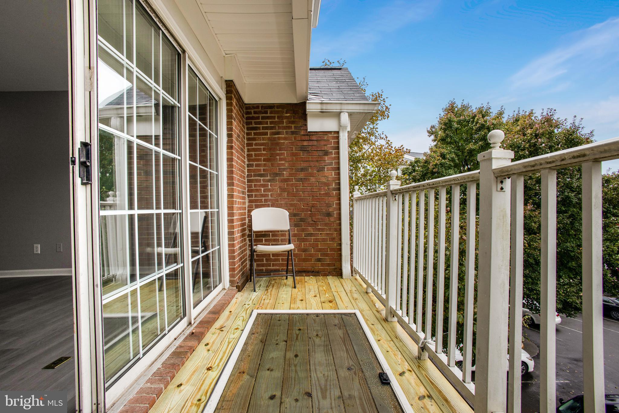 FAIR LAKES - Residential Lease