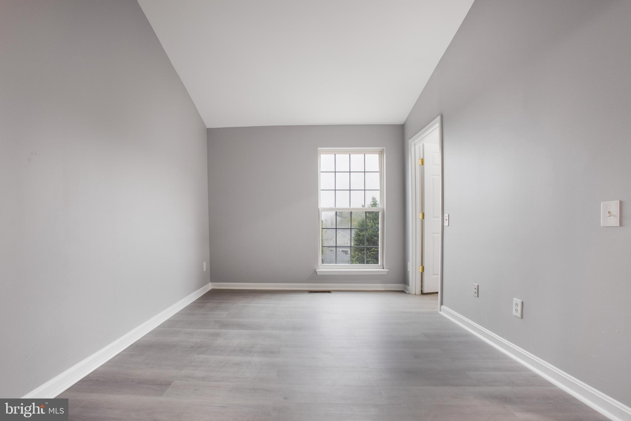 FAIR LAKES - Residential Lease