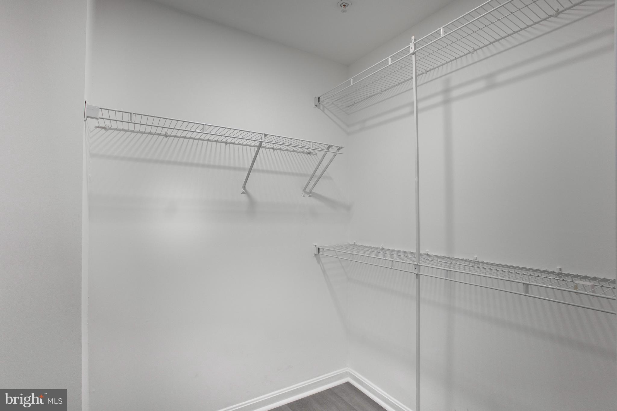 FAIR LAKES - Residential Lease