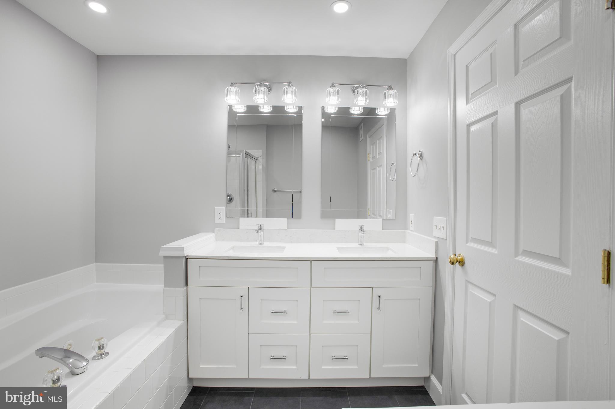 FAIR LAKES - Residential Lease