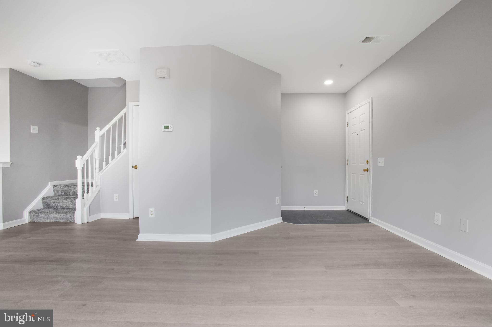 FAIR LAKES - Residential Lease